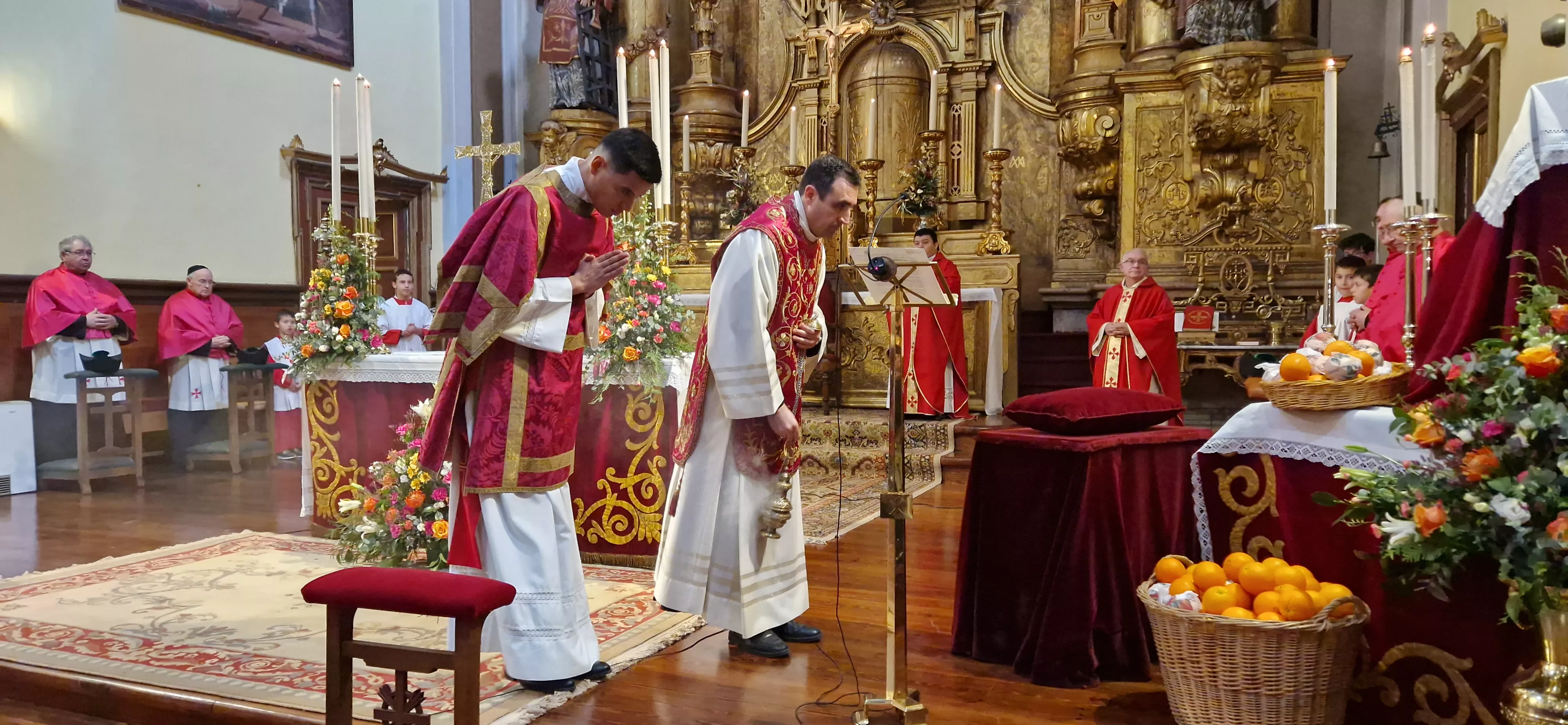 Misa de la festividad de San Vicente en Huesca. Foto Myriam Martínez