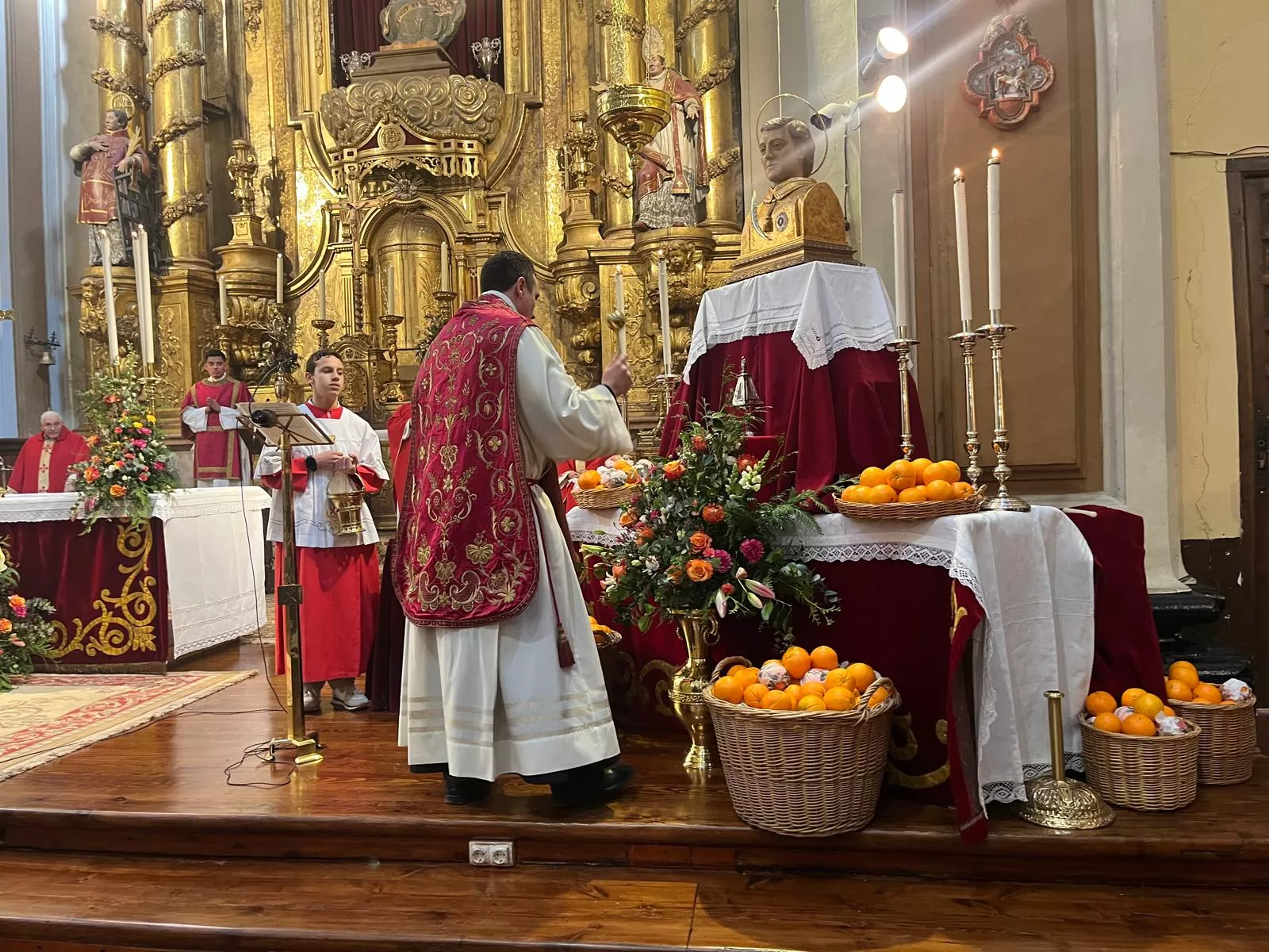 Misa de la festividad de San Vicente en Huesca. Foto Myriam Martínez