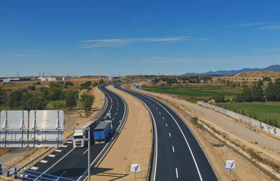 Imagen de la A-22 entre Huesca y Siétamo.