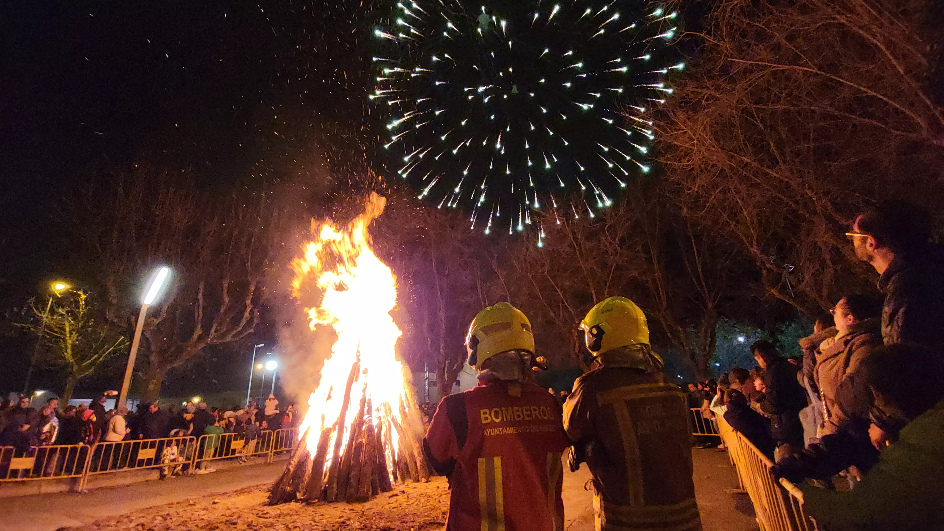 Celebración de la hoguera de San Vicente en Huesca. Foto Mercedes Manterola