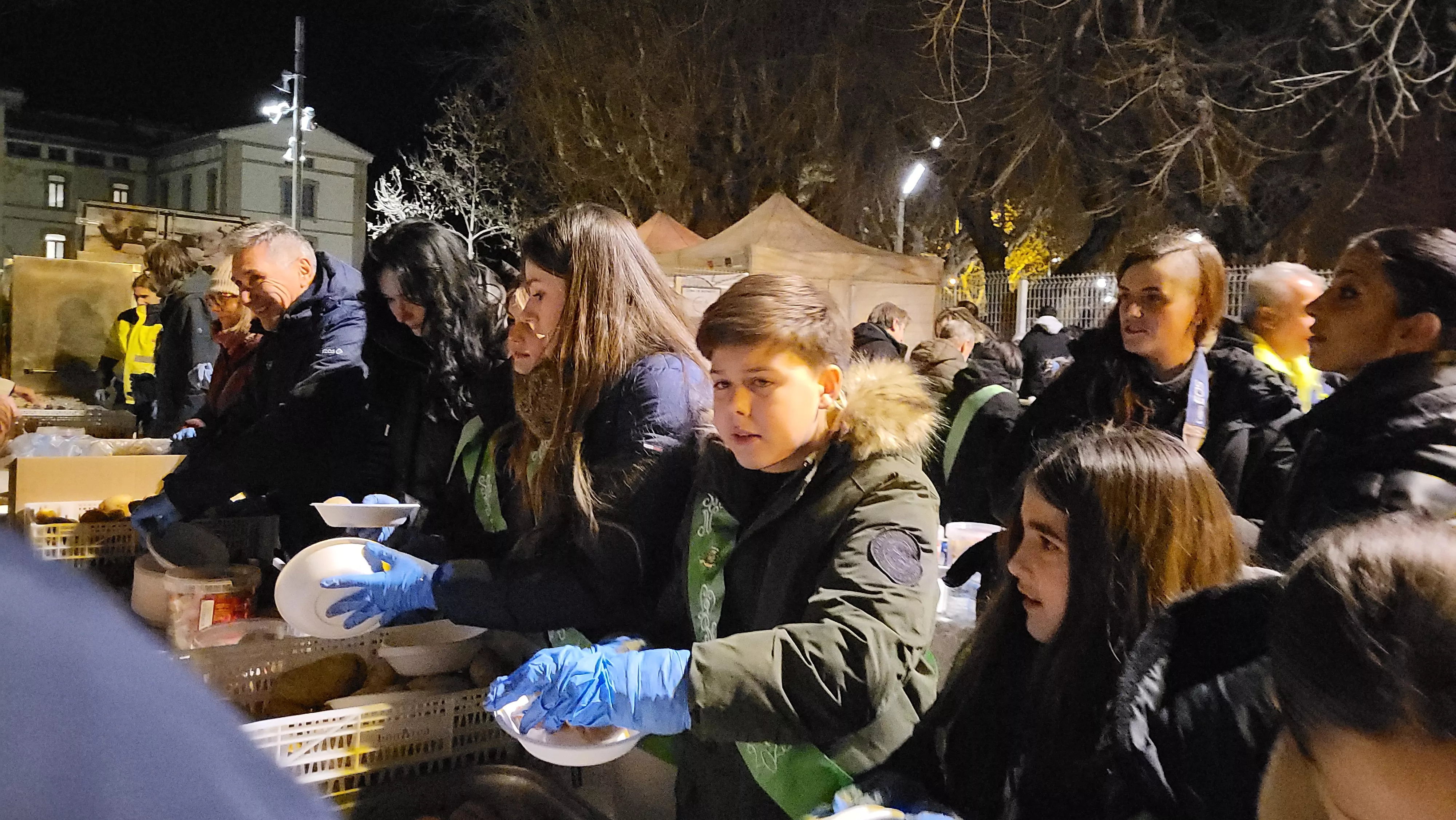 Celebración de la hoguera de San Vicente en Huesca. Foto Mercedes Manterola