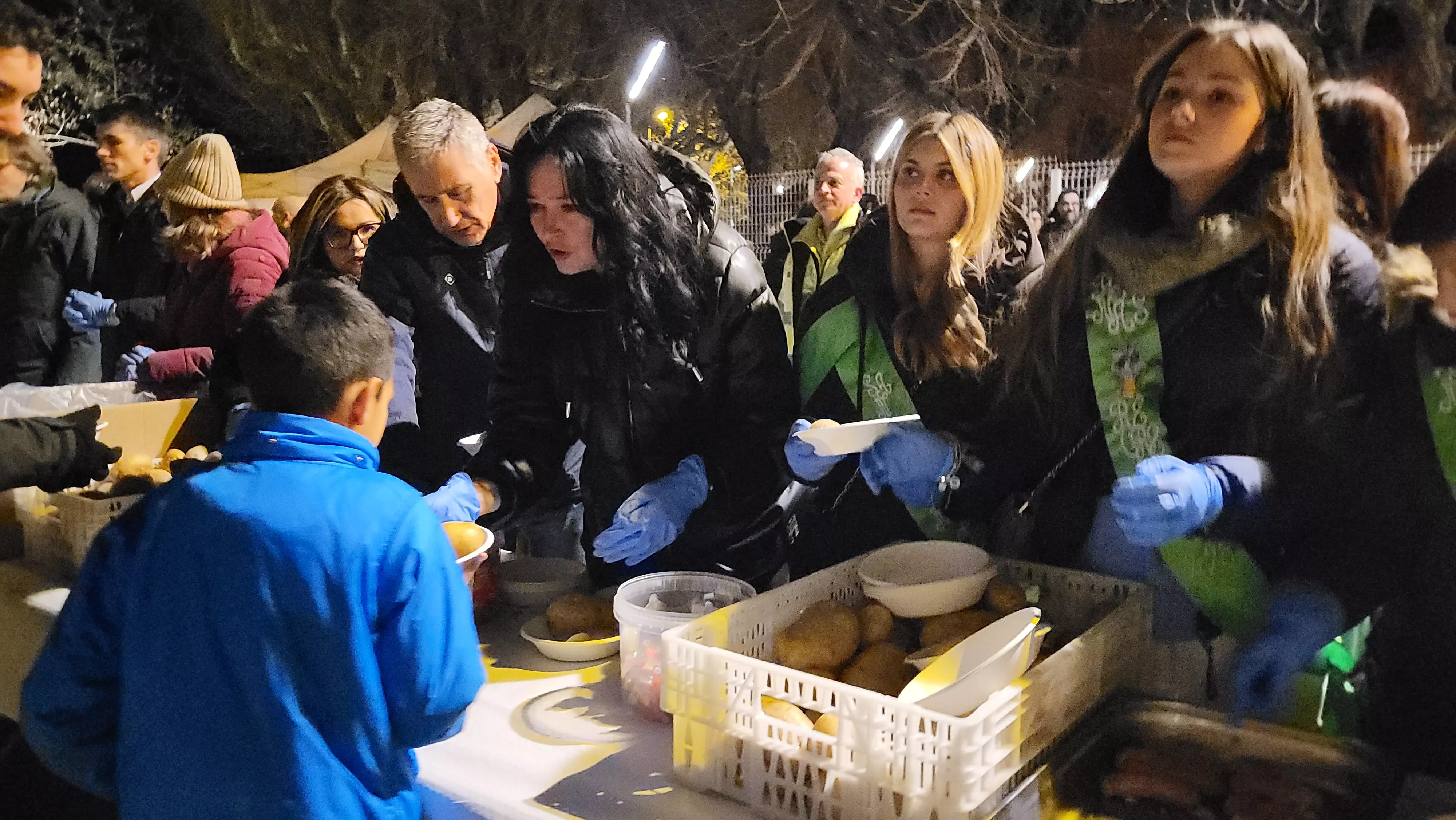 Celebración de la hoguera de San Vicente en Huesca. Foto Mercedes Manterola
