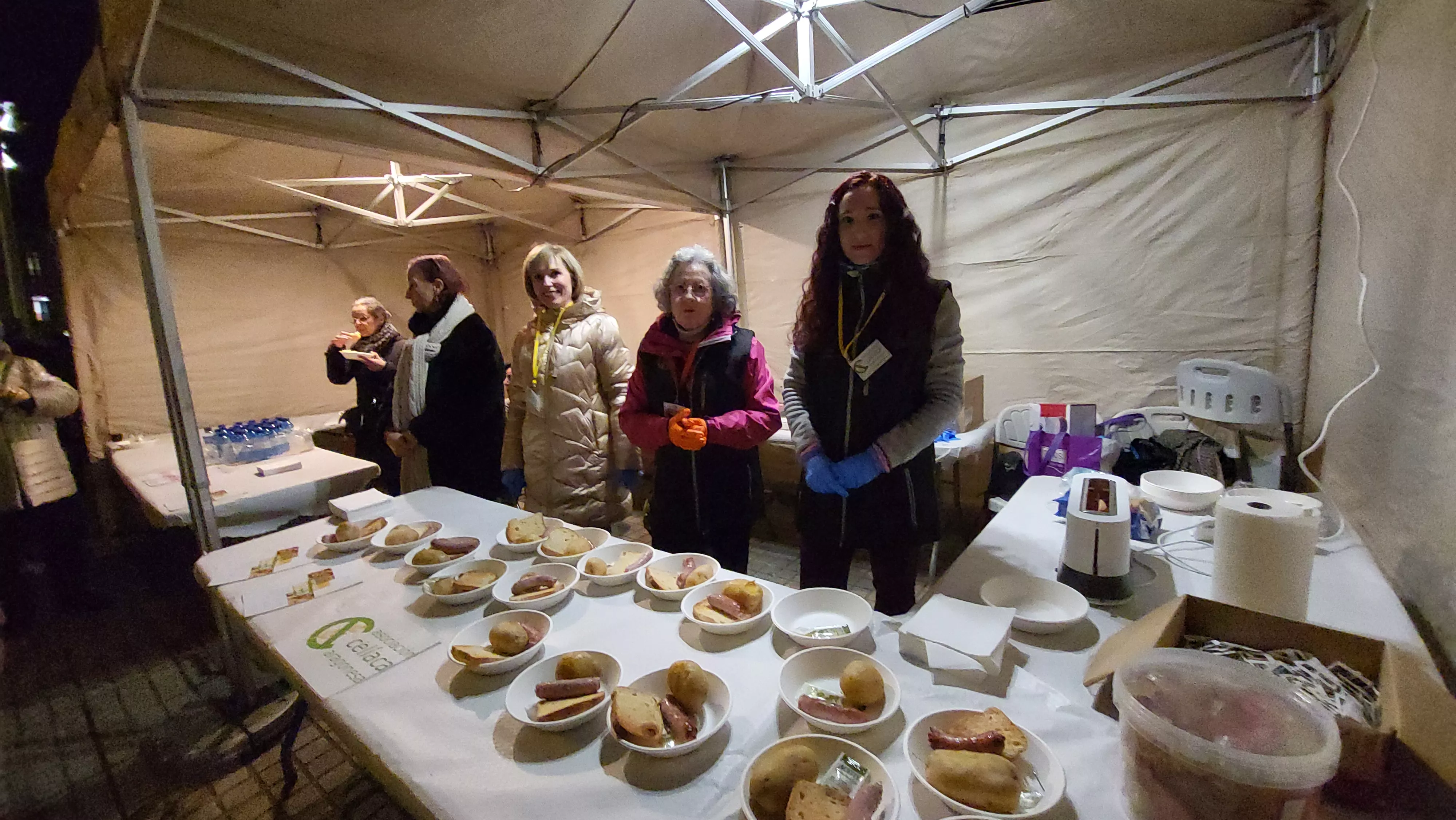 Celebración de la hoguera de San Vicente en Huesca. Foto Mercedes Manterola