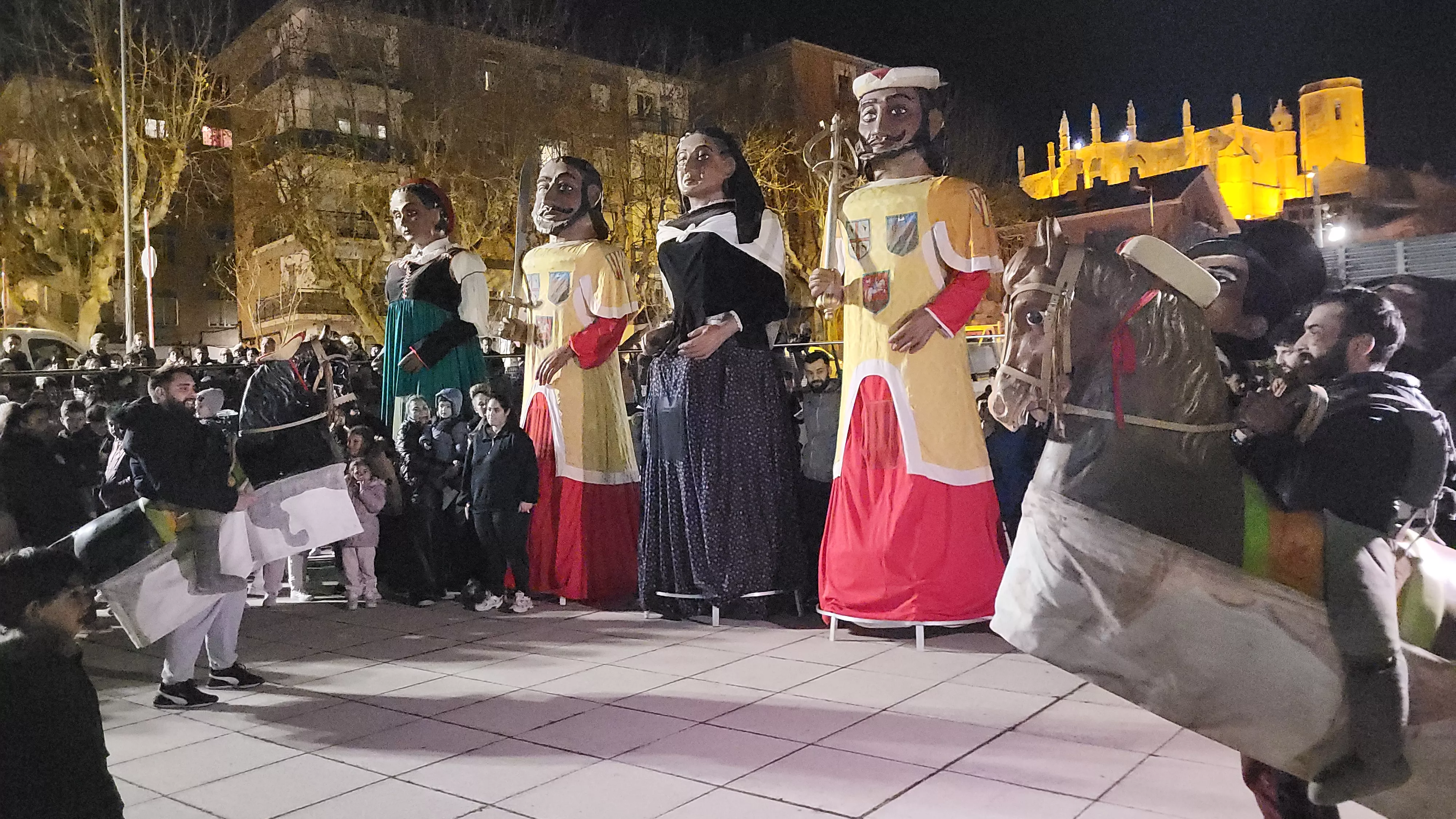 Celebración de la hoguera de San Vicente en Huesca. Foto Mercedes Manterola