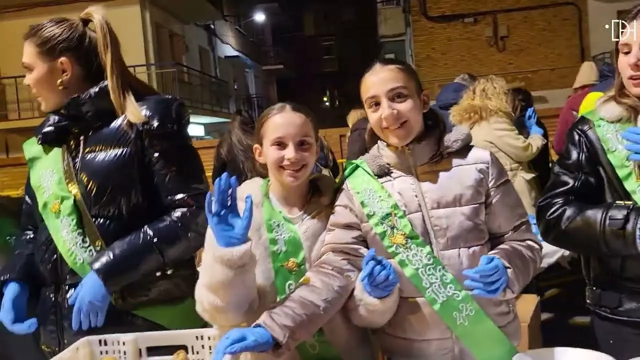 La hoguera de San Vicente reúne a cientos de personas en Huesca