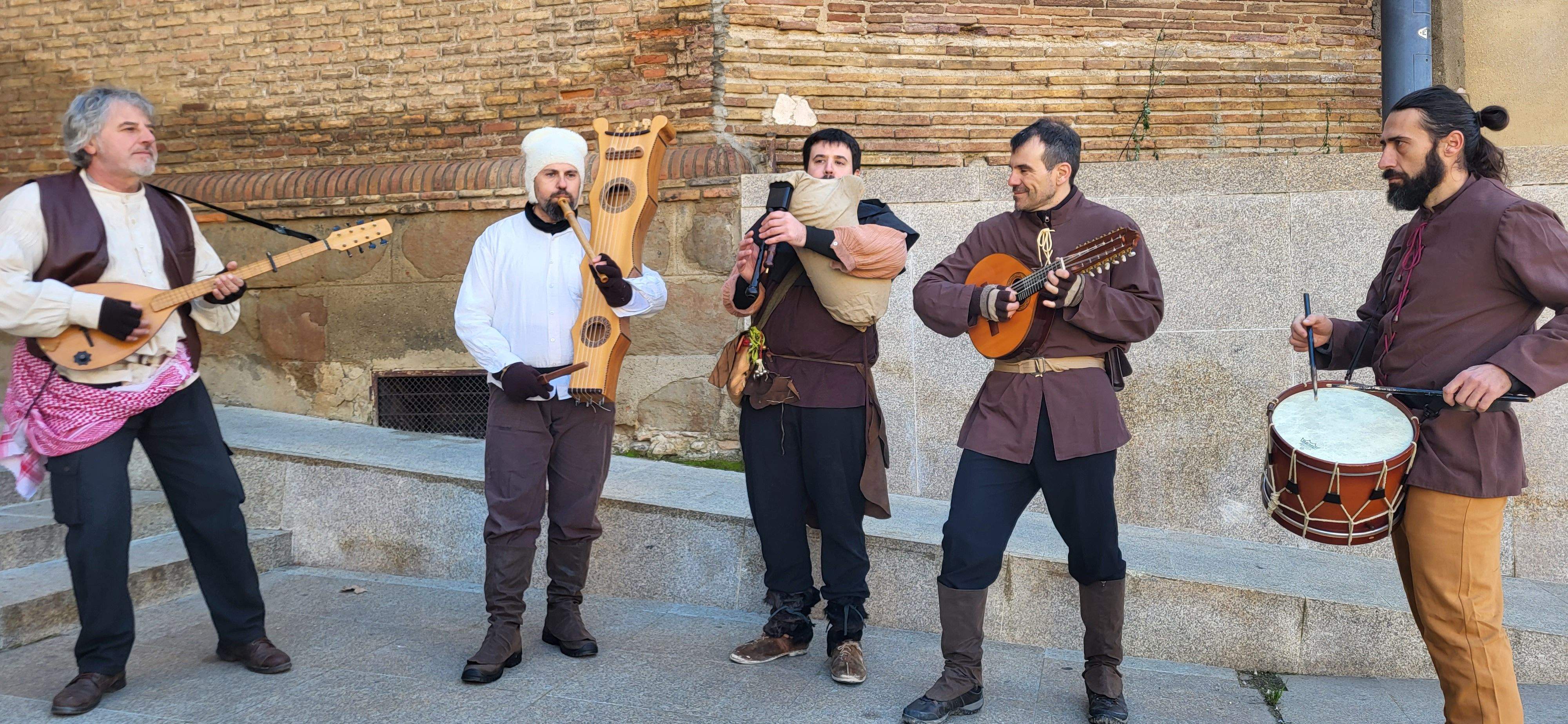 Lectura del bando y recreación histórica de Germana de Foix. Foto Myriam Martínez