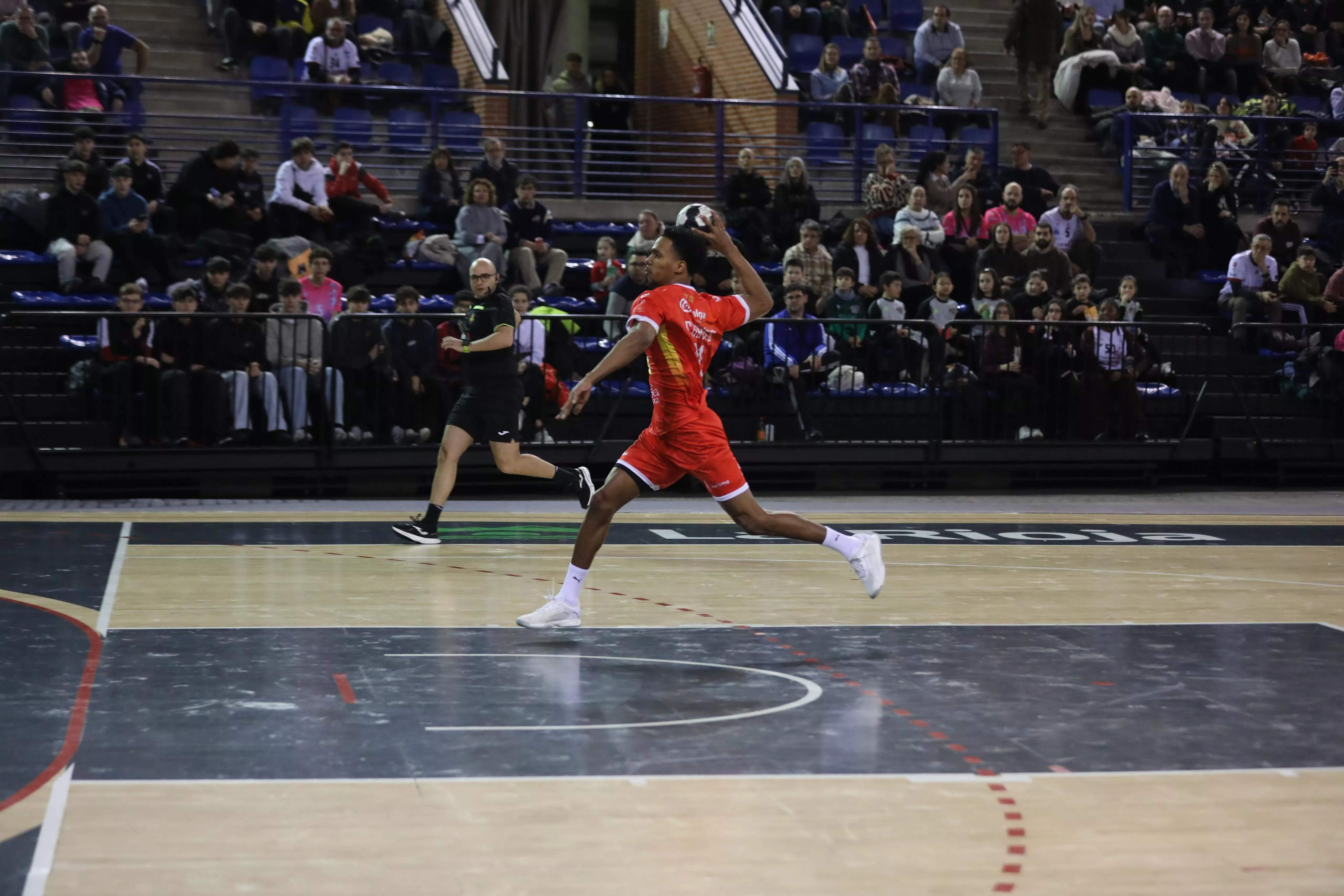 Samuel Cordiés, lateral de Bada Huesca, en Logroño
