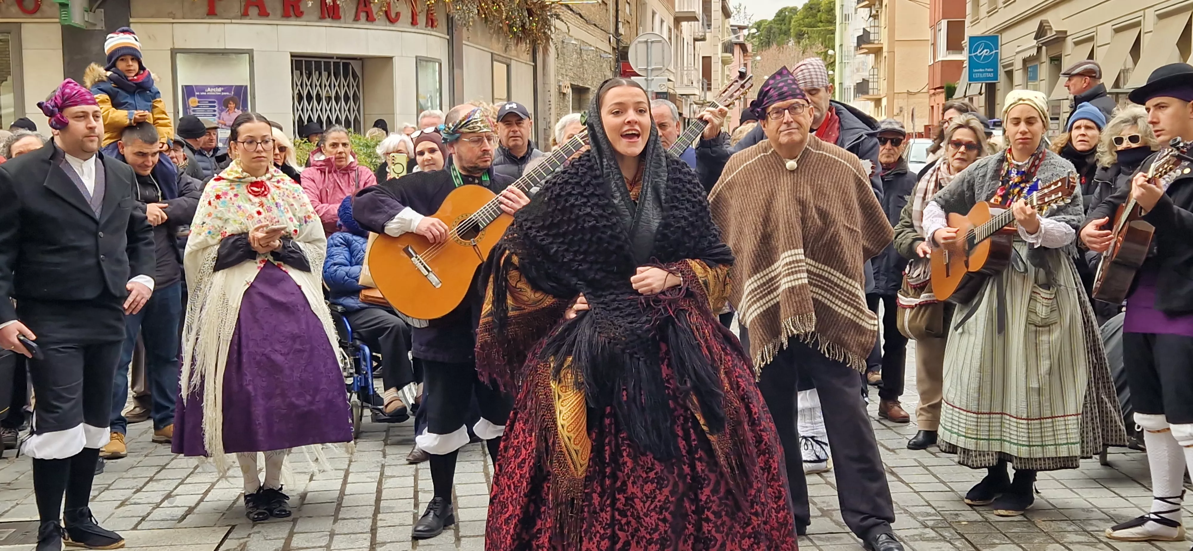 Jotas por San Vicente con Estirpe de Aragonia y Roldán del Alto Aragón. Foto Myriam Martínez