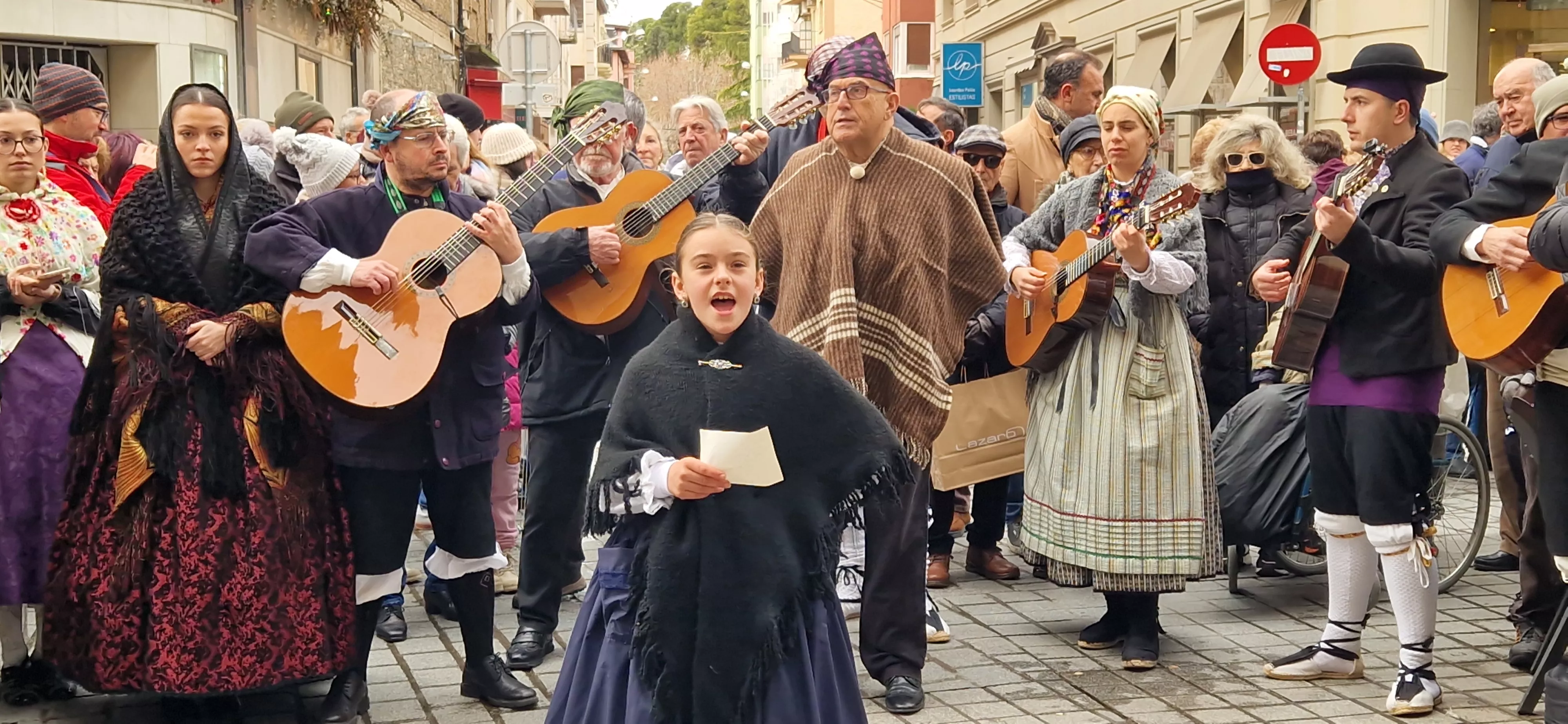 Jotas por San Vicente con Estirpe de Aragonia y Roldán del Alto Aragón. Foto Myriam Martínez