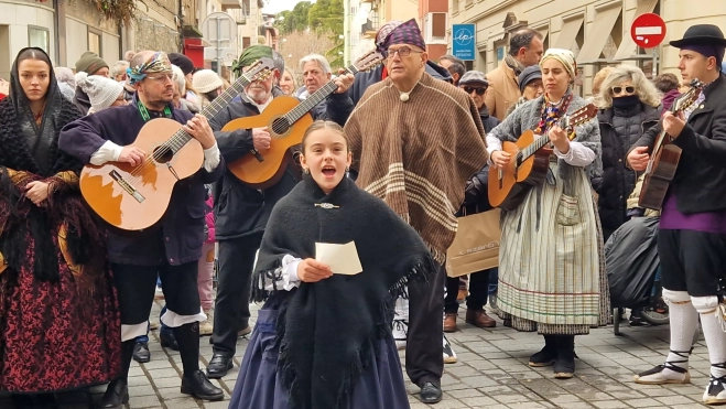 Jotas por San Vicente con Estirpe de Aragonia y Roldán del Alto Aragón. Foto Myriam Martínez