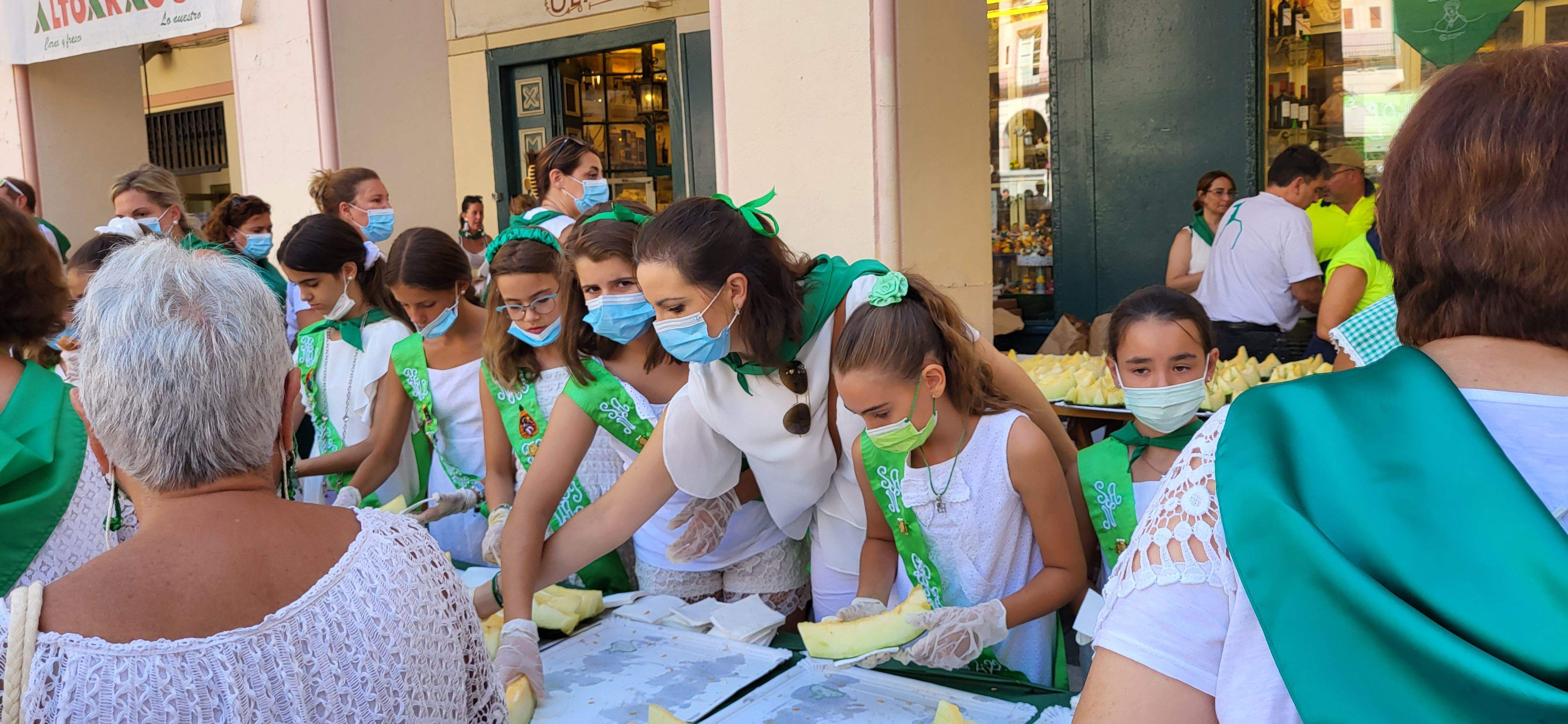 Las mairalesas, metidas en faena