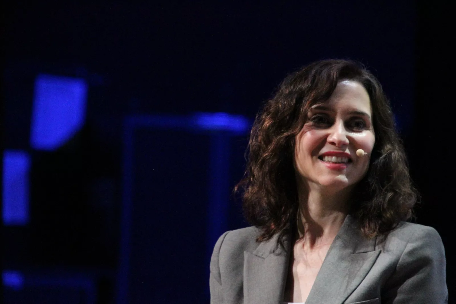 Isabel Díaz Ayuso en el Palacio de Congresos de Huesca. Foto Carlos Neofato