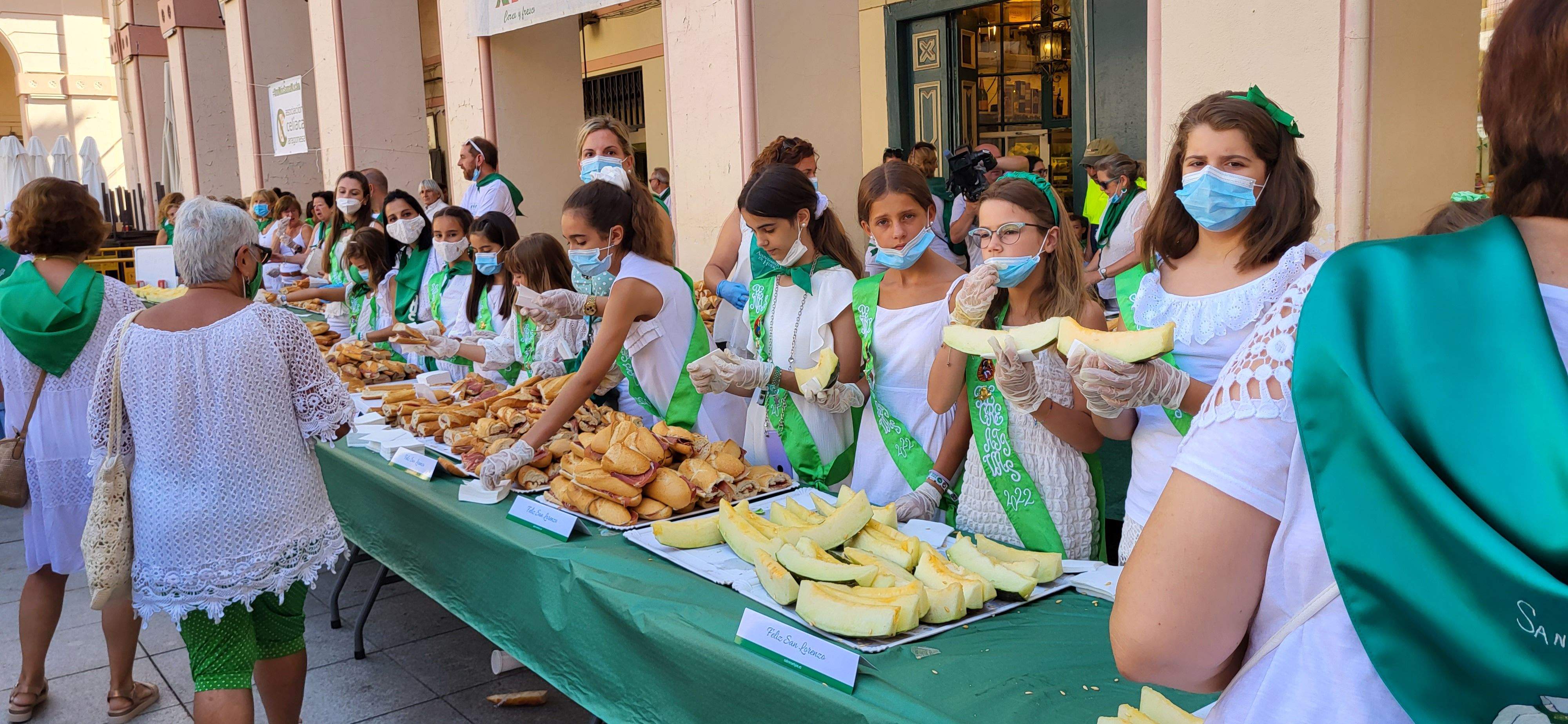 Las mairalesas durante el reparto
