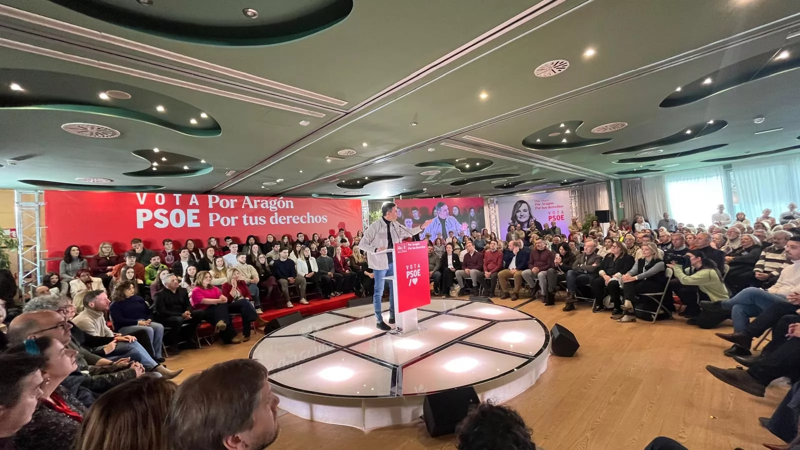 Acto electoral del PSOE con Pedro Sánchez y Pilar Alegría en Huesca. Foto Mercedes Manterola
