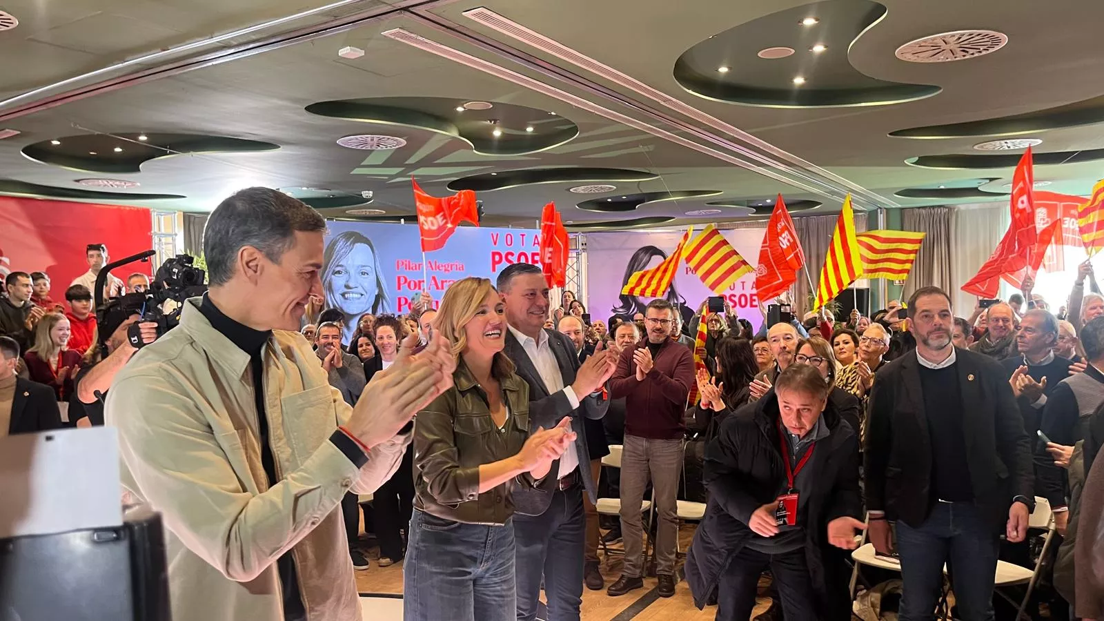 Acto electoral del PSOE con Pedro Sánchez y Pilar Alegría en Huesca. Foto Mercedes Manterola