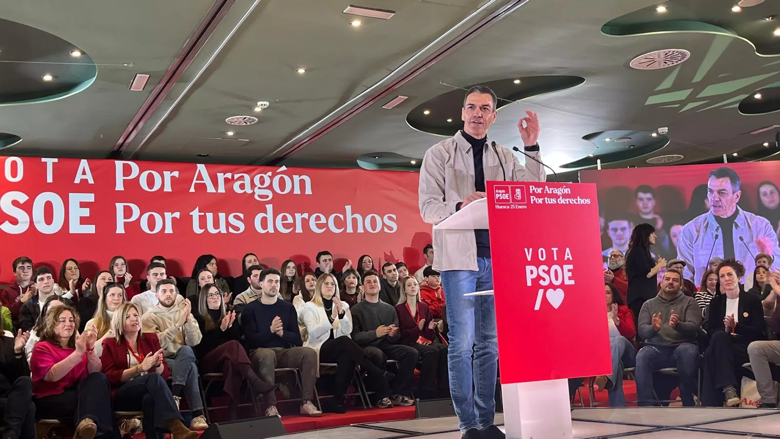 Acto electoral del PSOE con Pedro Sánchez y Pilar Alegría en Huesca. Foto Mercedes Manterola