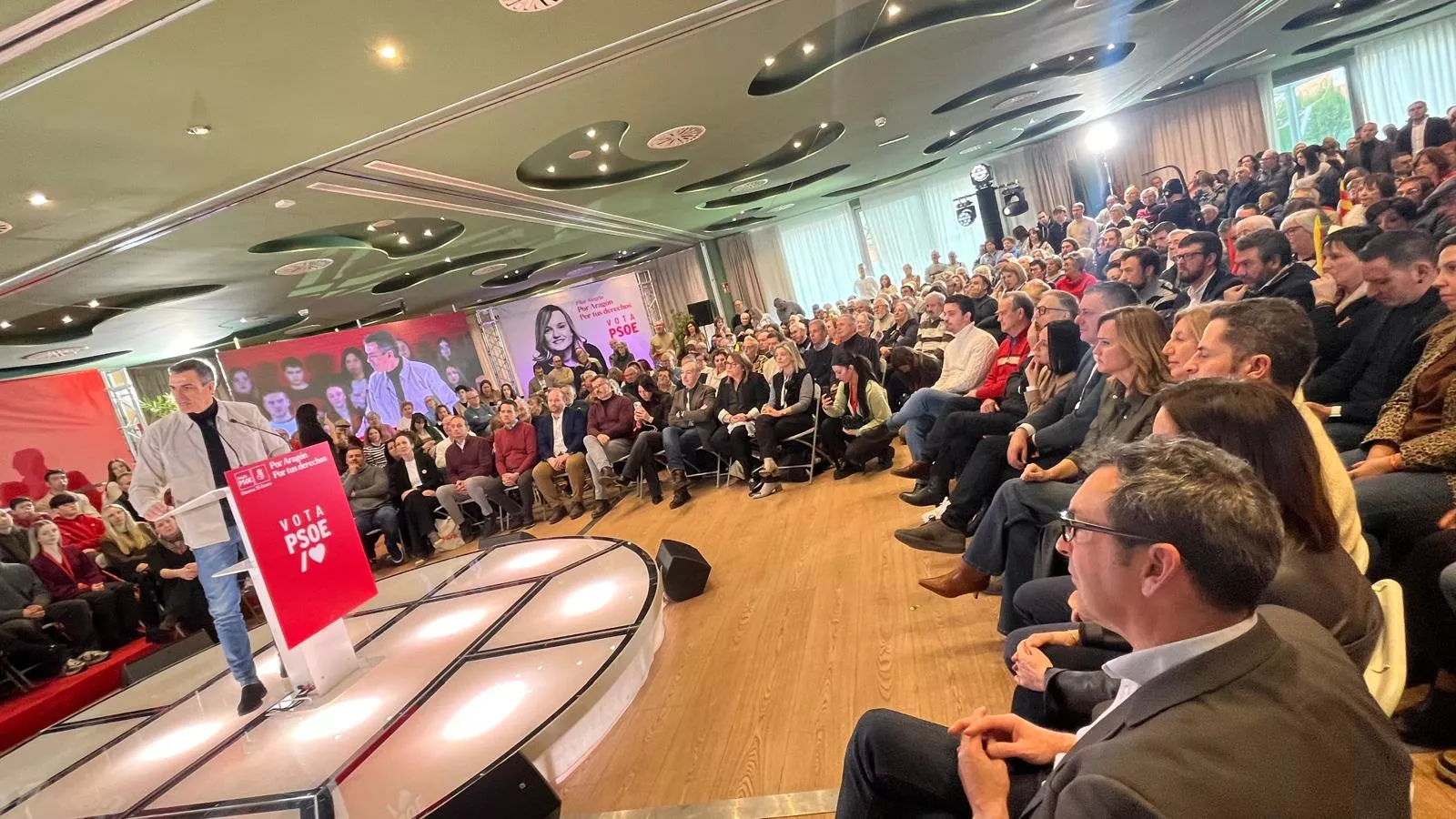 Acto electoral del PSOE con Pedro Sánchez y Pilar Alegría en Huesca. Foto Mercedes Manterola