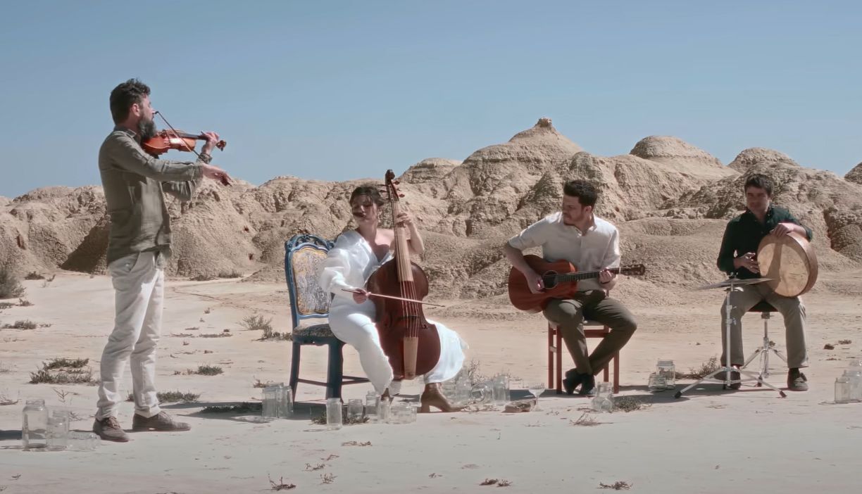 Pilar Almalé: jazz con viola da gamba. Pilar Almalé: jazz con viola da gamba.