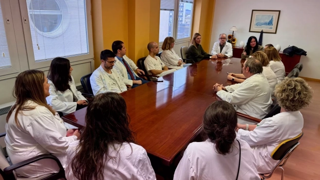 Reunión mantenida por Orduna y Escartín con responsables del Hospital San Jorge.