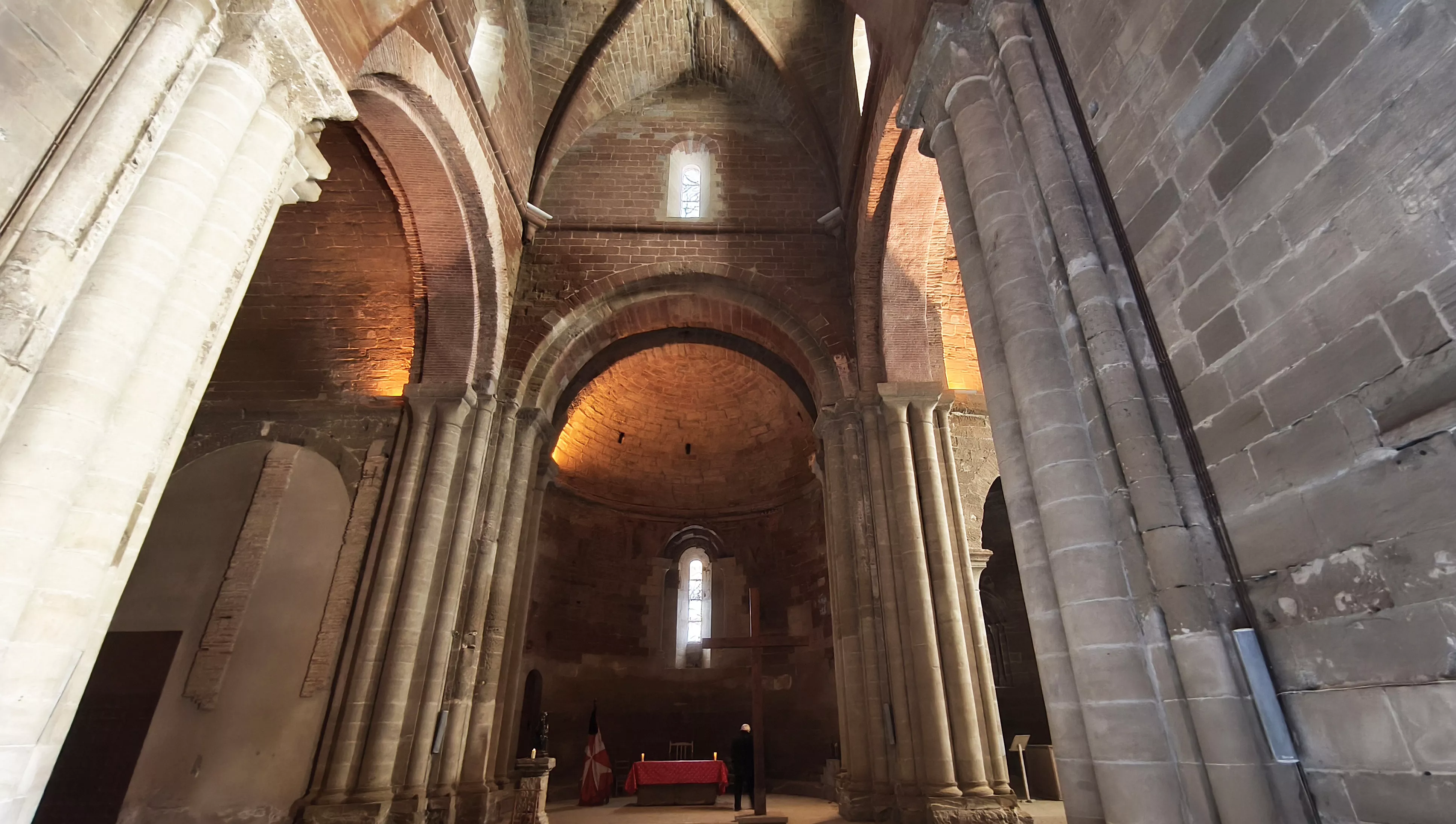 Imágenes del Real Monasterio de Villanueva de Sigena. Foto María José Sampietro Brosed