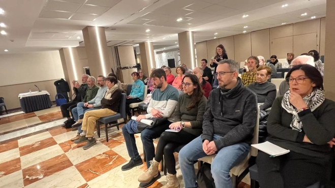 Asistentes al acto. Foto Mercedes Manterola