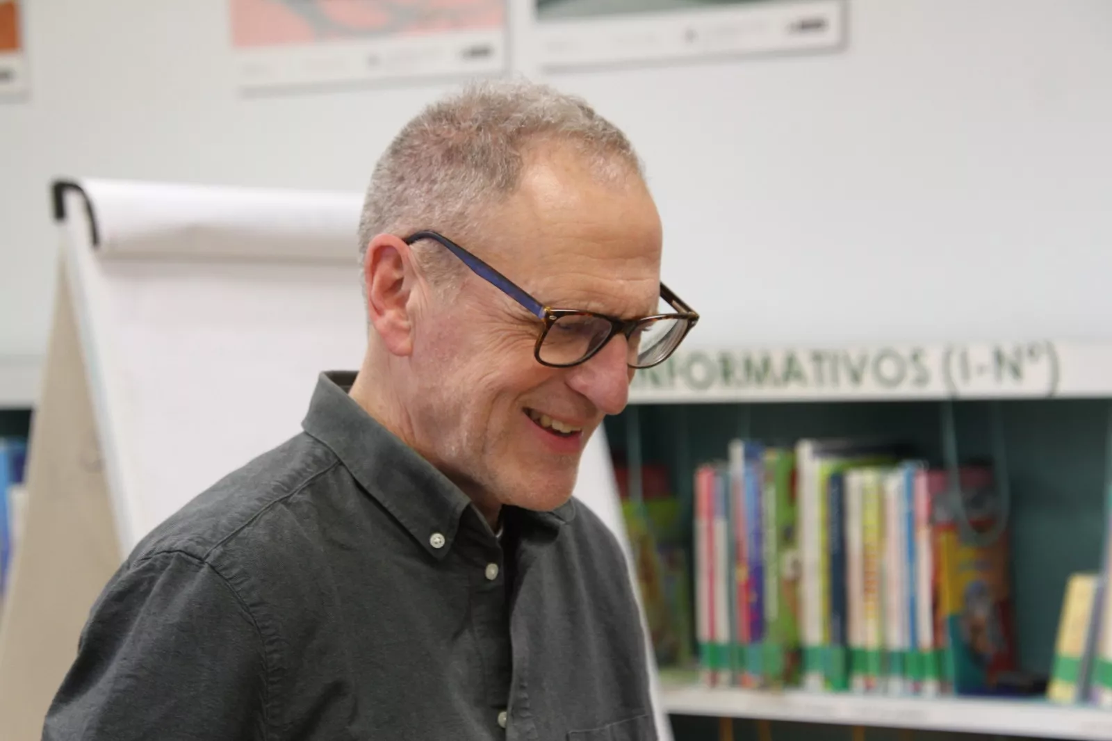 Encuentro con el ilustrador Javier Sáez en la Biblioteca Durán Gudiol. Foto Carlos Neofato
