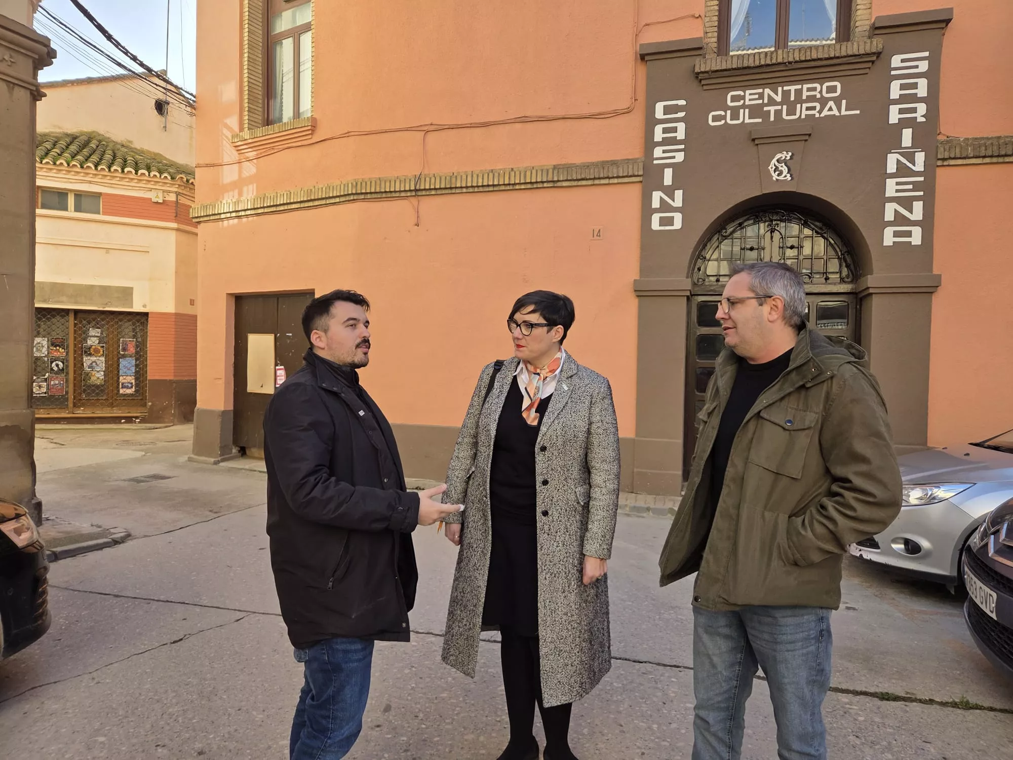 Verónica Villagrasa en su visita a Sariñena.