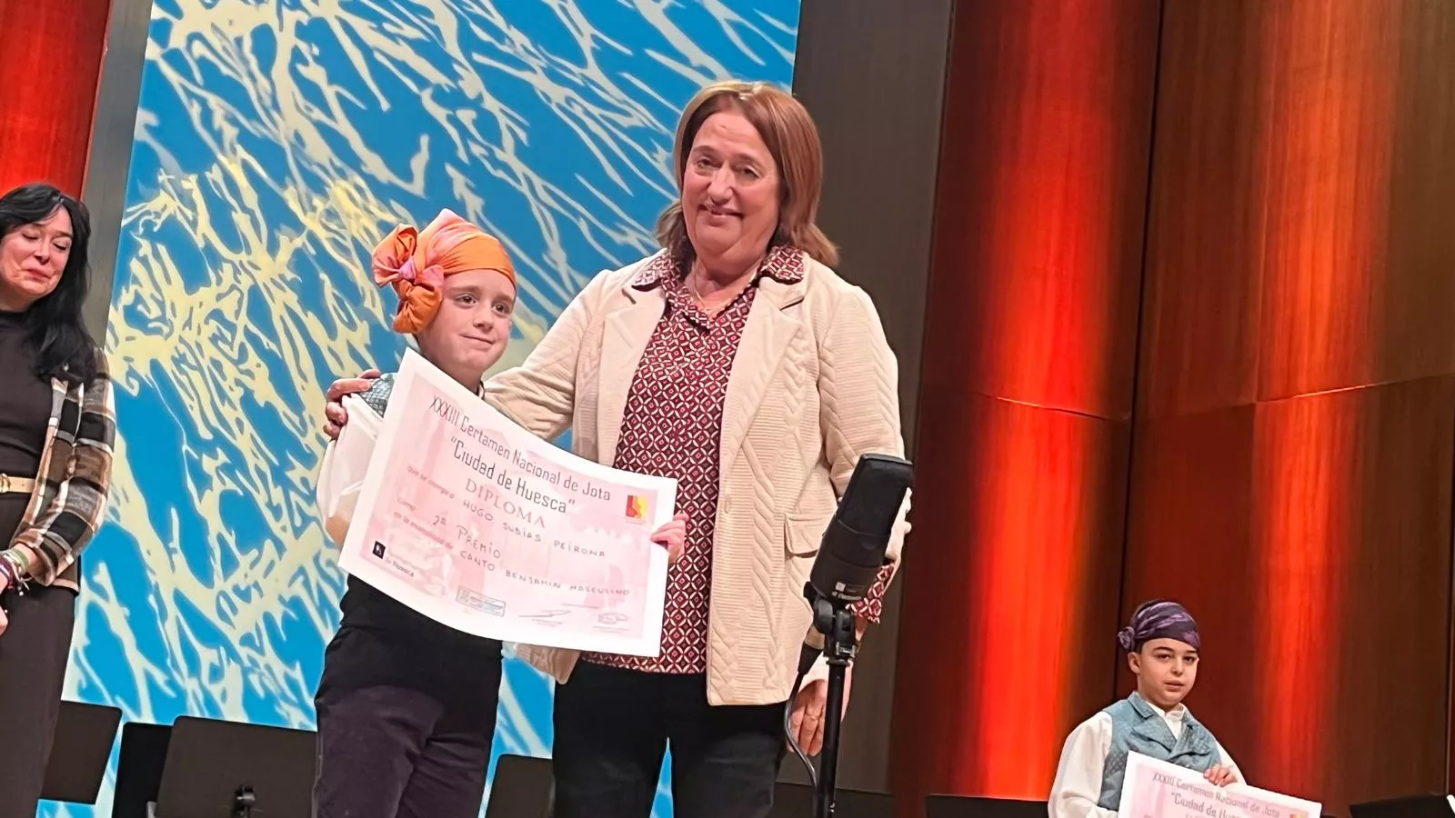 Certamen Nacional de Jota de Huesca para los más pequeños, veteranos, baile e indumentaria. Foto Mercedes Manterola