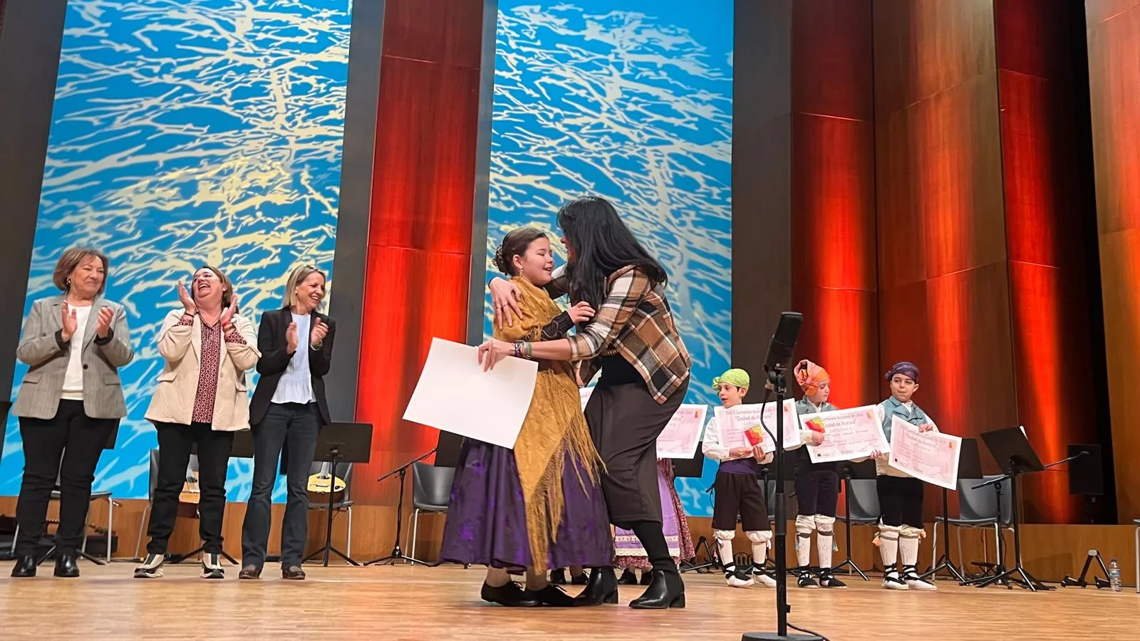 Certamen Nacional de Jota de Huesca para los más pequeños, veteranos, baile e indumentaria. Foto Mercedes Manterola