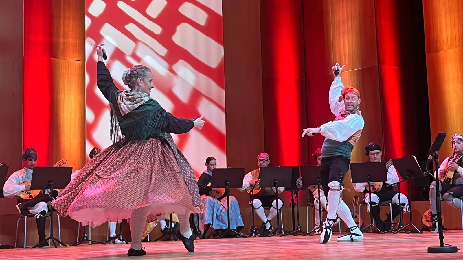 Certamen Nacional de Jota de Huesca para los más pequeños, veteranos, baile e indumentaria. Foto Mercedes Manterola