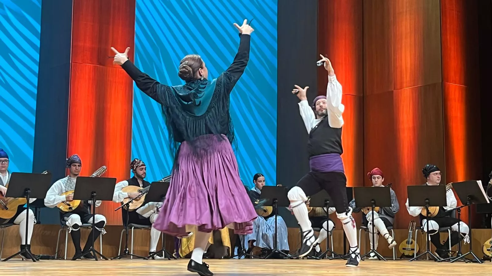 Certamen Nacional de Jota de Huesca para los más pequeños, veteranos, baile e indumentaria. Foto Mercedes Manterola