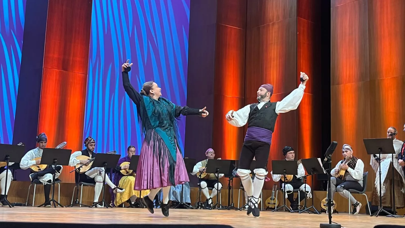 Certamen Nacional de Jota de Huesca para los más pequeños, veteranos, baile e indumentaria. Foto Mercedes Manterola