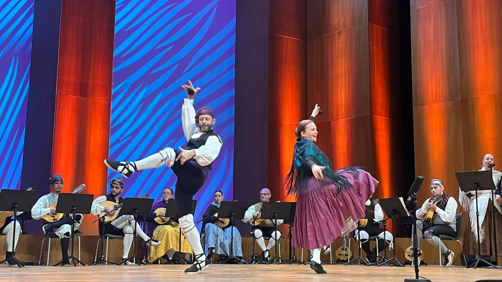 Certamen Nacional de Jota de Huesca para los más pequeños, veteranos, baile e indumentaria. Foto Mercedes Manterola