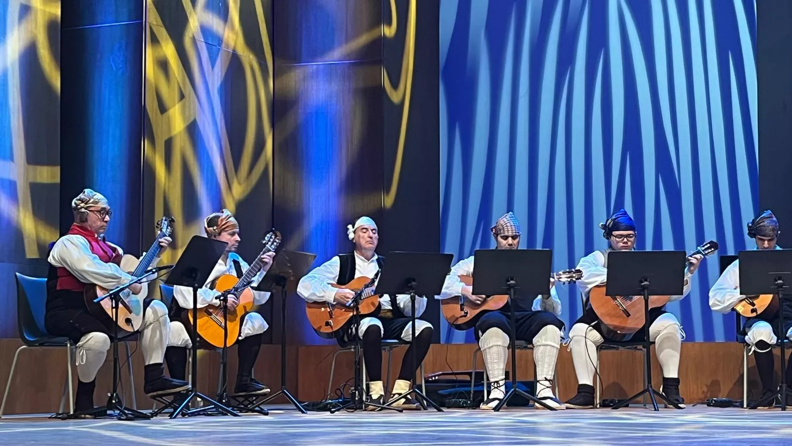 Certamen Nacional de Jota de Huesca para los más pequeños, veteranos, baile e indumentaria. Foto Mercedes Manterola