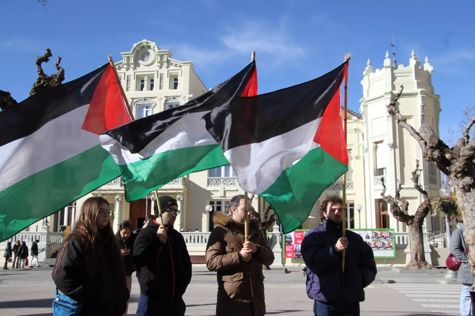 Concentración en Huesca de apoyo a Palestina. Foto Carlos Neofato