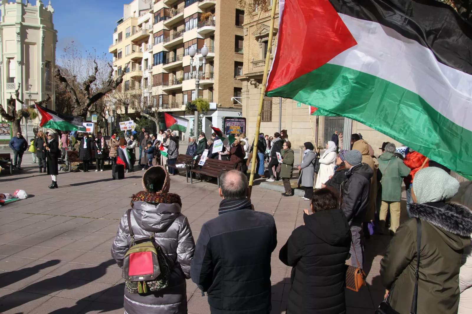 Concentración en Huesca de apoyo a Palestina. Foto Carlos Neofato