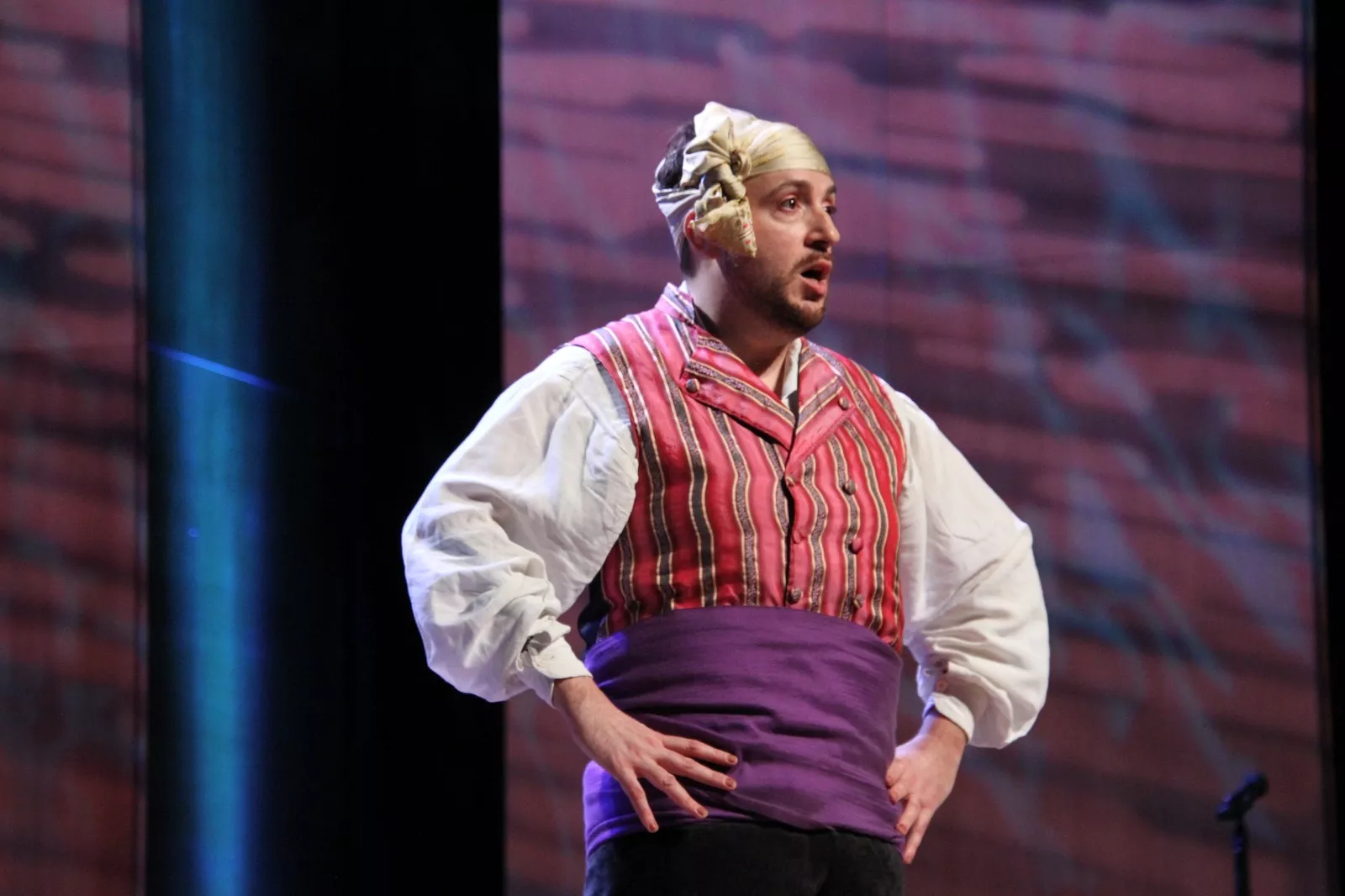 XXXIII Certamen Nacional de Jota Ciudad de Huesca en adultos, los dúos y los premios extraordinarios. Foto Carlos Neofato