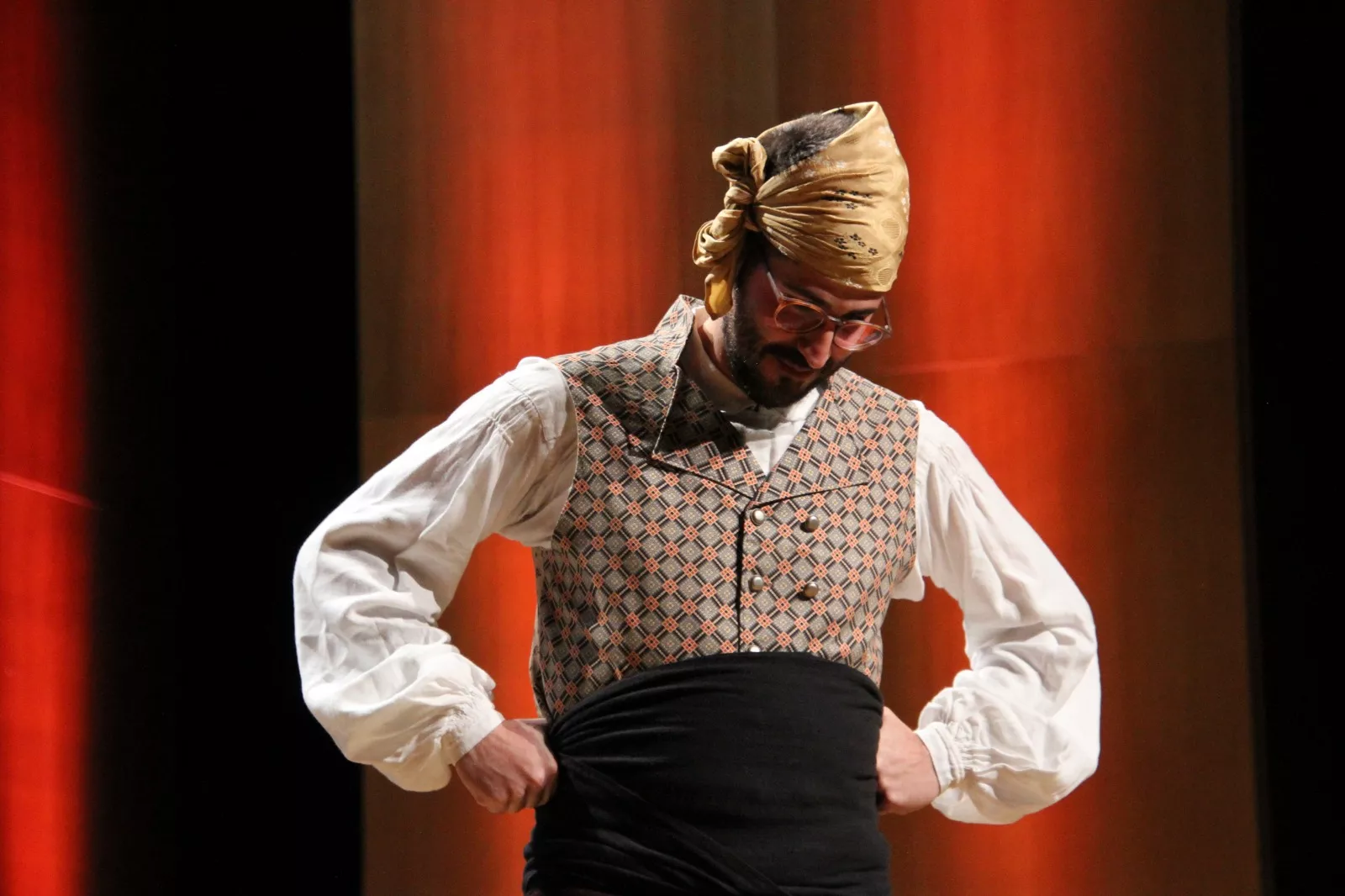 XXXIII Certamen Nacional de Jota Ciudad de Huesca en adultos, los dúos y los premios extraordinarios. Foto Carlos Neofato