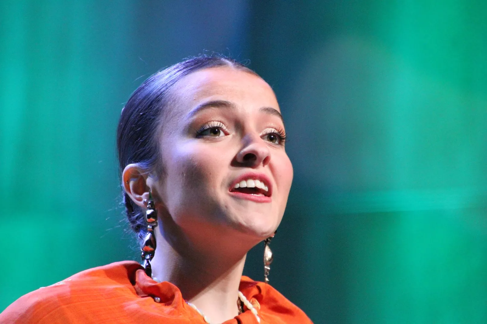 XXXIII Certamen Nacional de Jota Ciudad de Huesca en adultos, los dúos y los premios extraordinarios. Foto Carlos Neofato