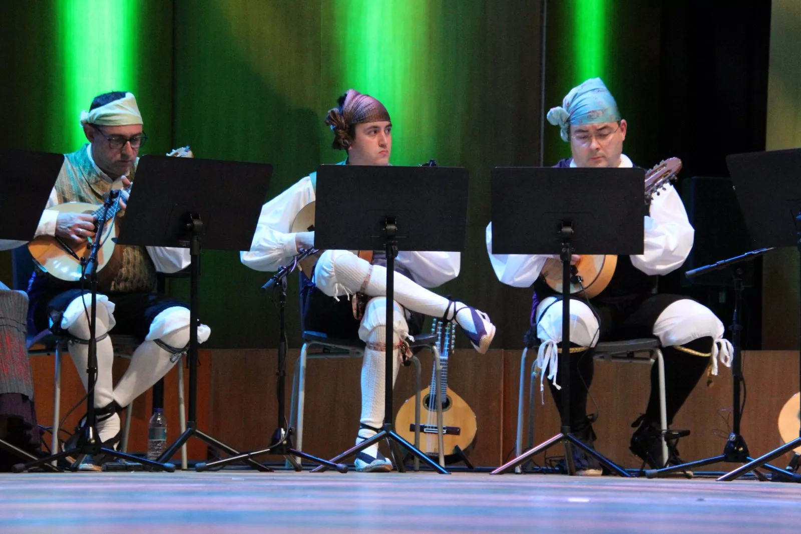 XXXIII Certamen Nacional de Jota Ciudad de Huesca en adultos, los dúos y los premios extraordinarios. Foto Carlos Neofato