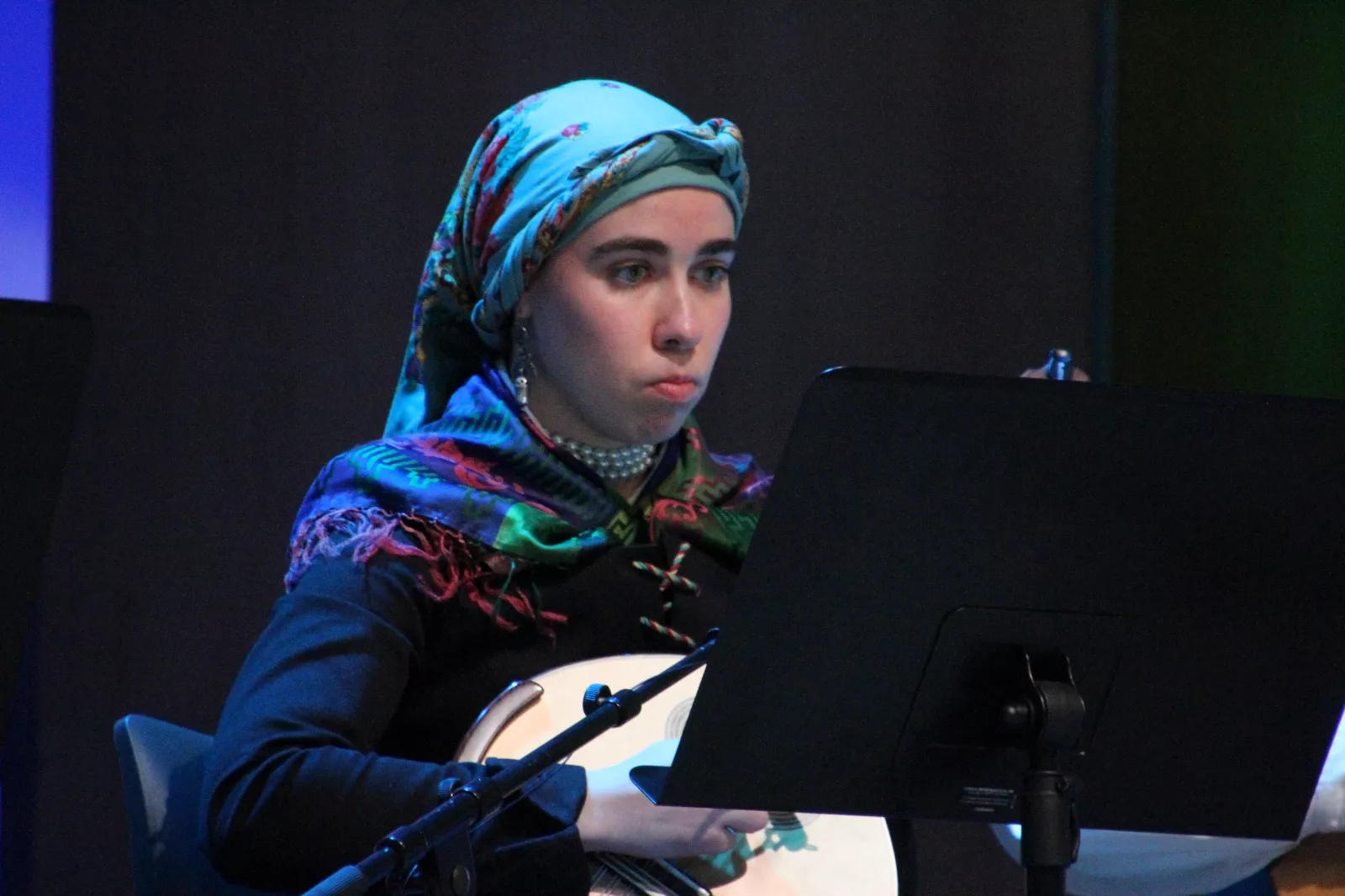 XXXIII Certamen Nacional de Jota Ciudad de Huesca en adultos, los dúos y los premios extraordinarios. Foto Carlos Neofato