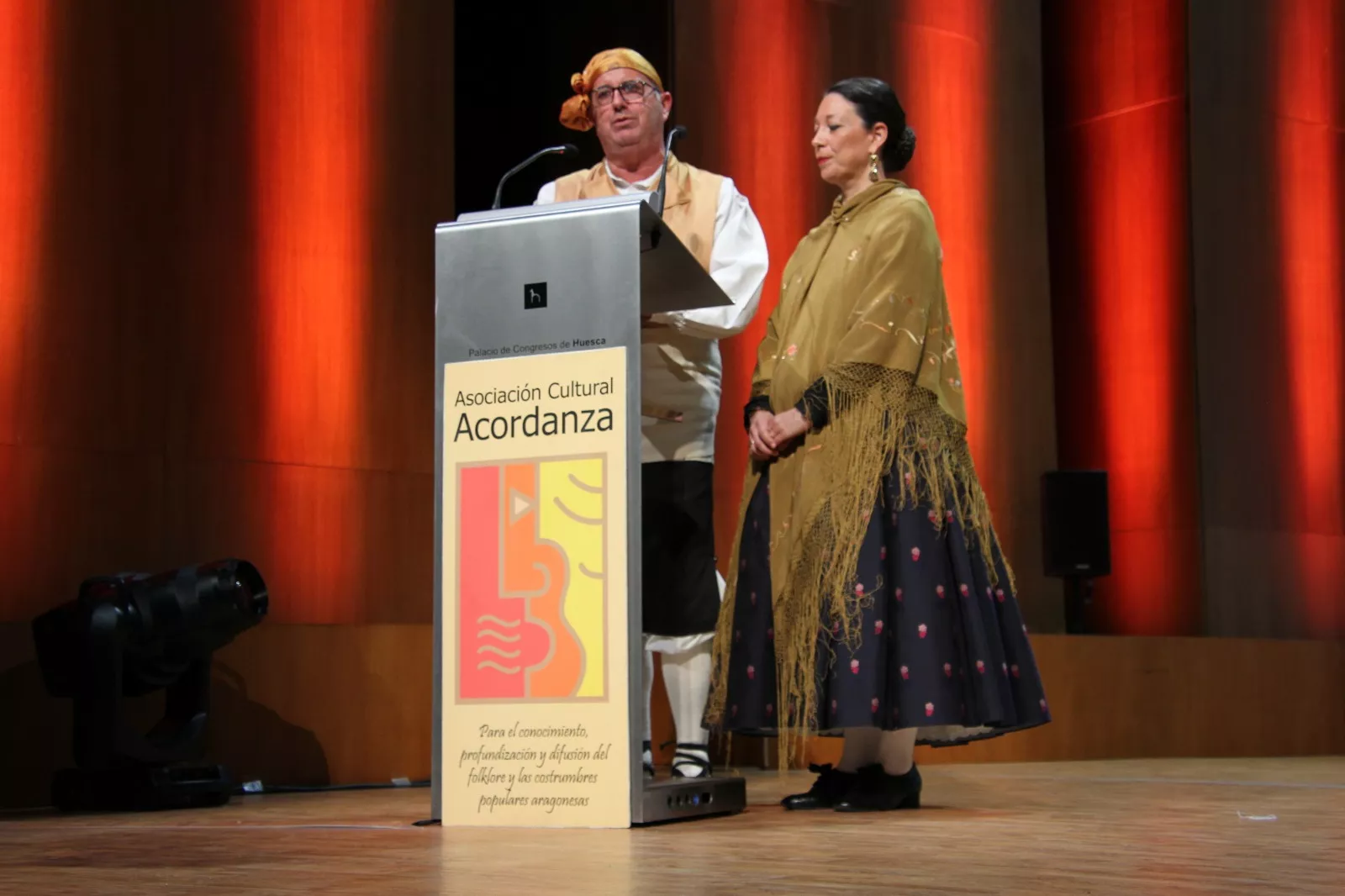 XXXIII Certamen Nacional de Jota Ciudad de Huesca en adultos, los dúos y los premios extraordinarios. Foto Carlos Neofato