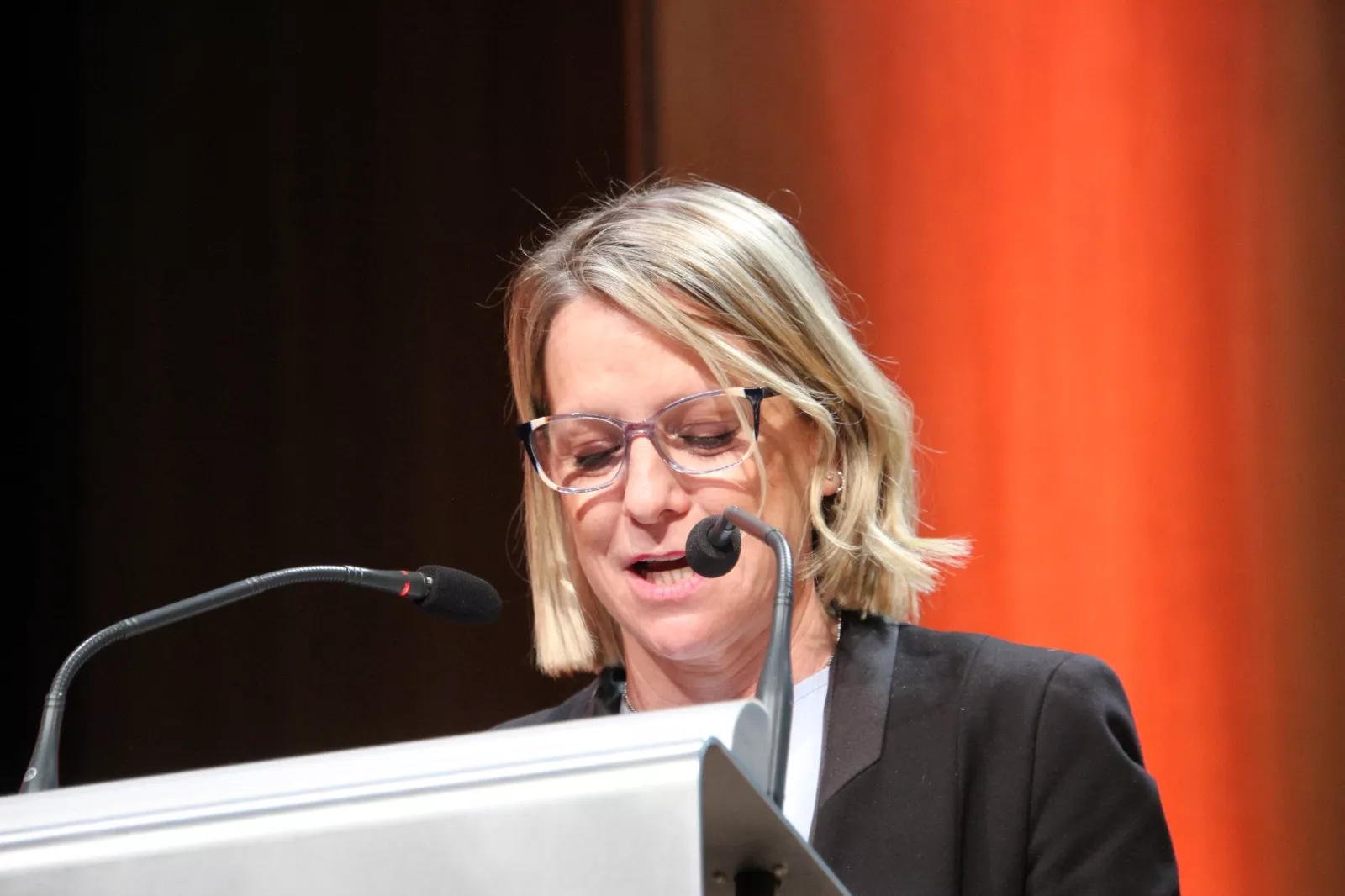 XXXIII Certamen Nacional de Jota Ciudad de Huesca en adultos, los dúos y los premios extraordinarios. Foto Carlos Neofato