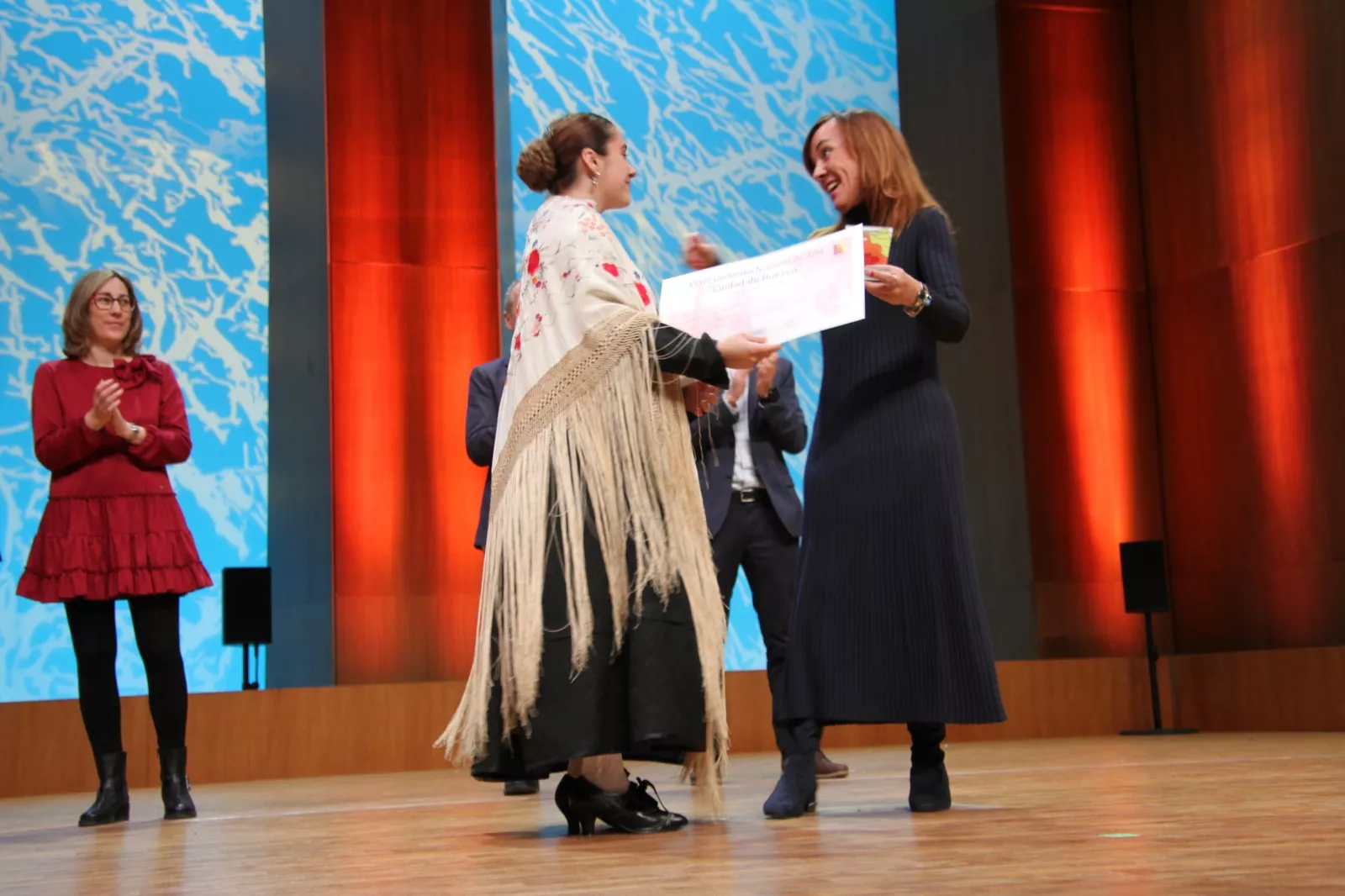 XXXIII Certamen Nacional de Jota Ciudad de Huesca en adultos, los dúos y los premios extraordinarios. Foto Carlos Neofato