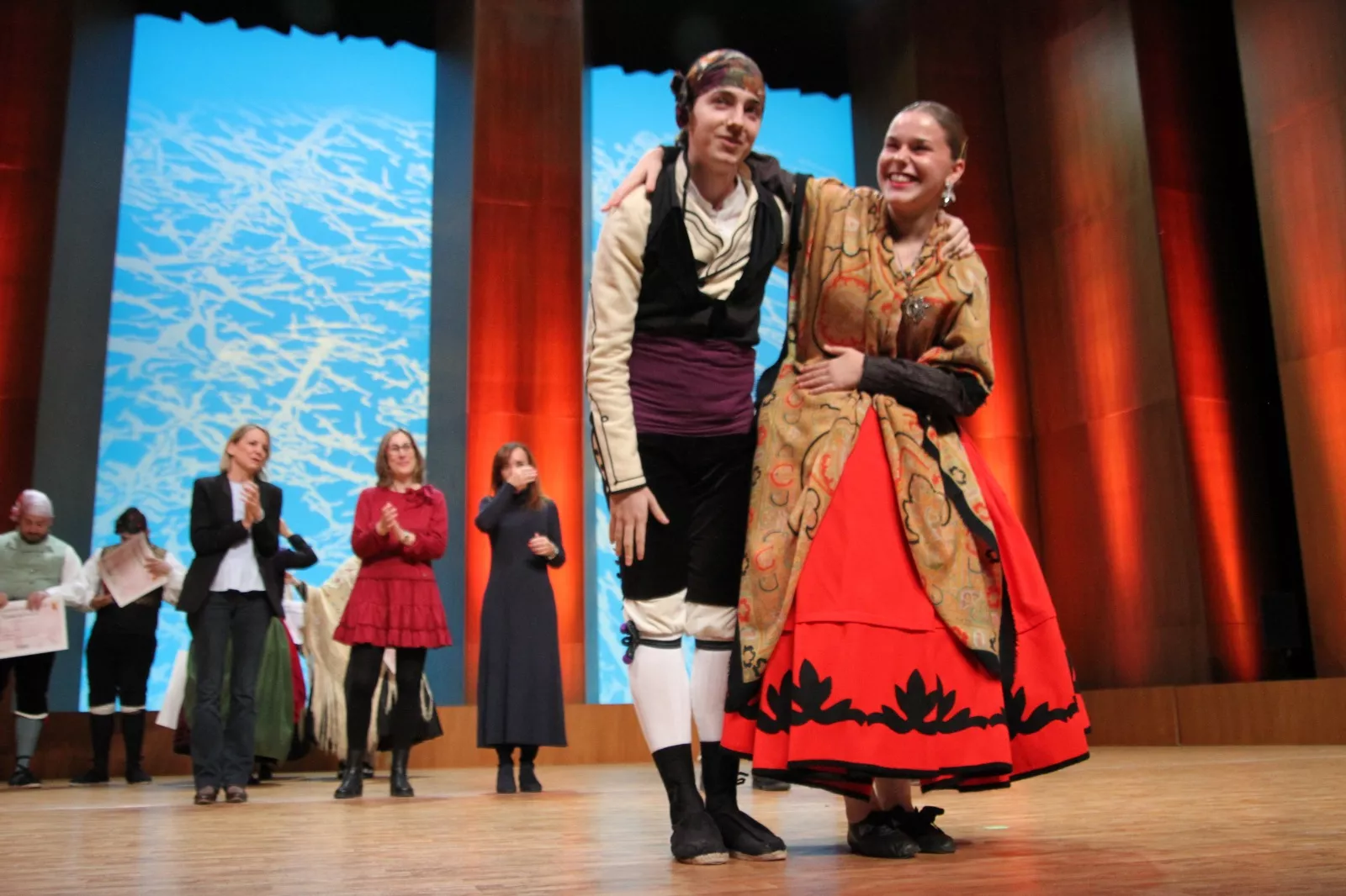 XXXIII Certamen Nacional de Jota Ciudad de Huesca en adultos, los dúos y los premios extraordinarios. Foto Carlos Neofato