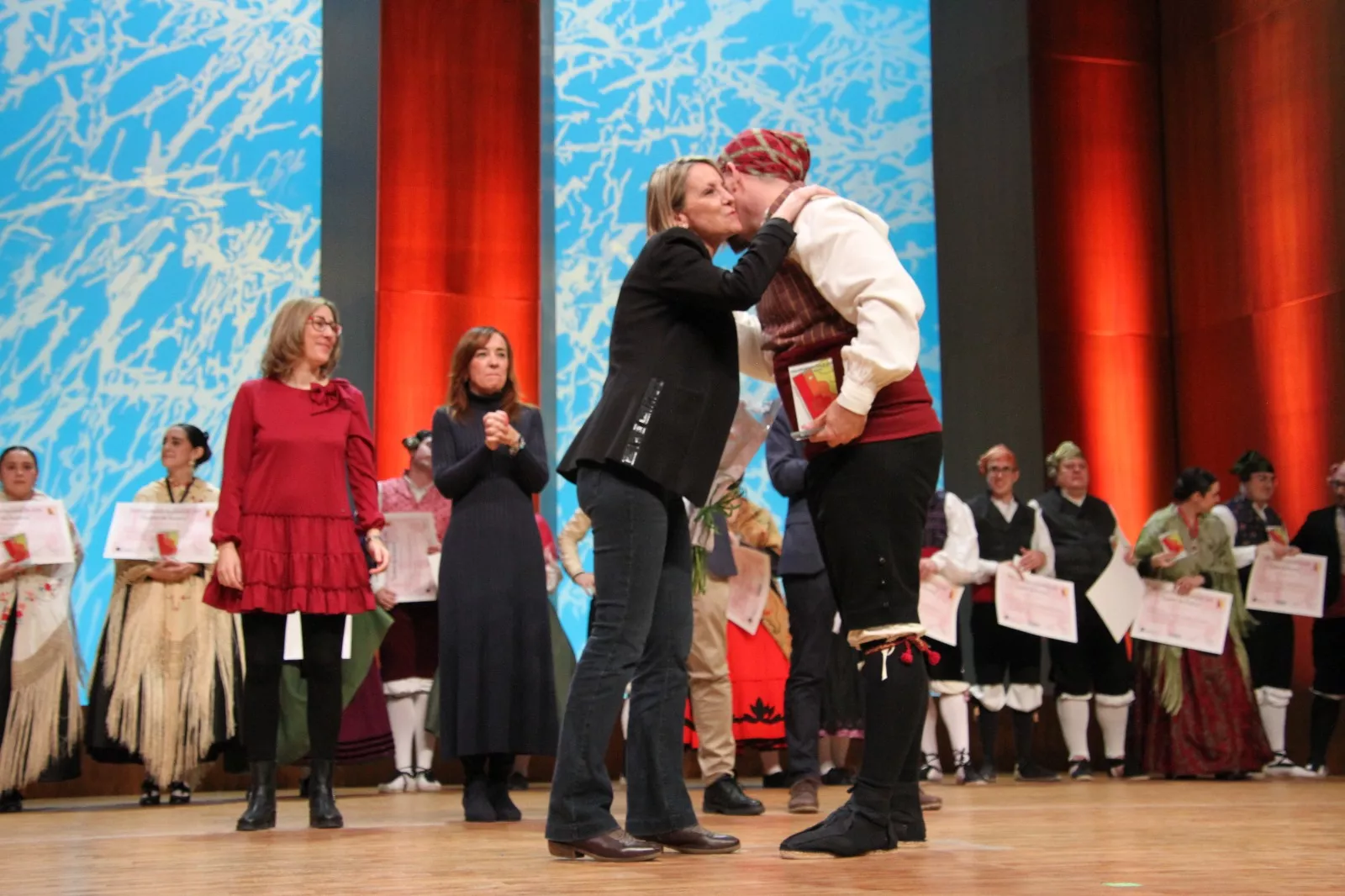 XXXIII Certamen Nacional de Jota Ciudad de Huesca en adultos, los dúos y los premios extraordinarios. Foto Carlos Neofato