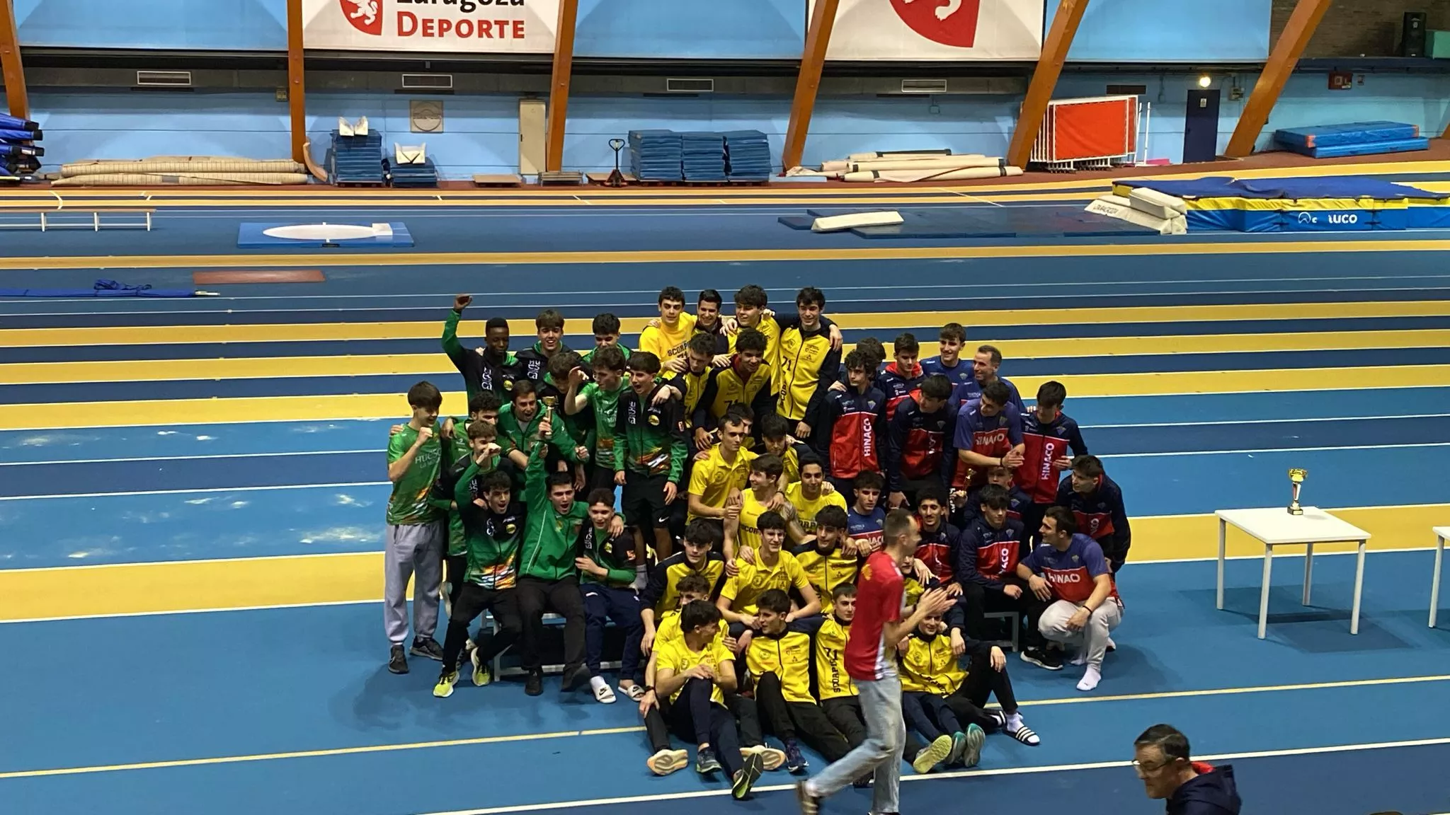 Campeonato Aragón clubes pista cubierta.