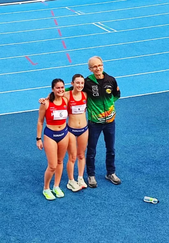 Ruata con las Hinaco Raquel Soler y Enma Berdiel.