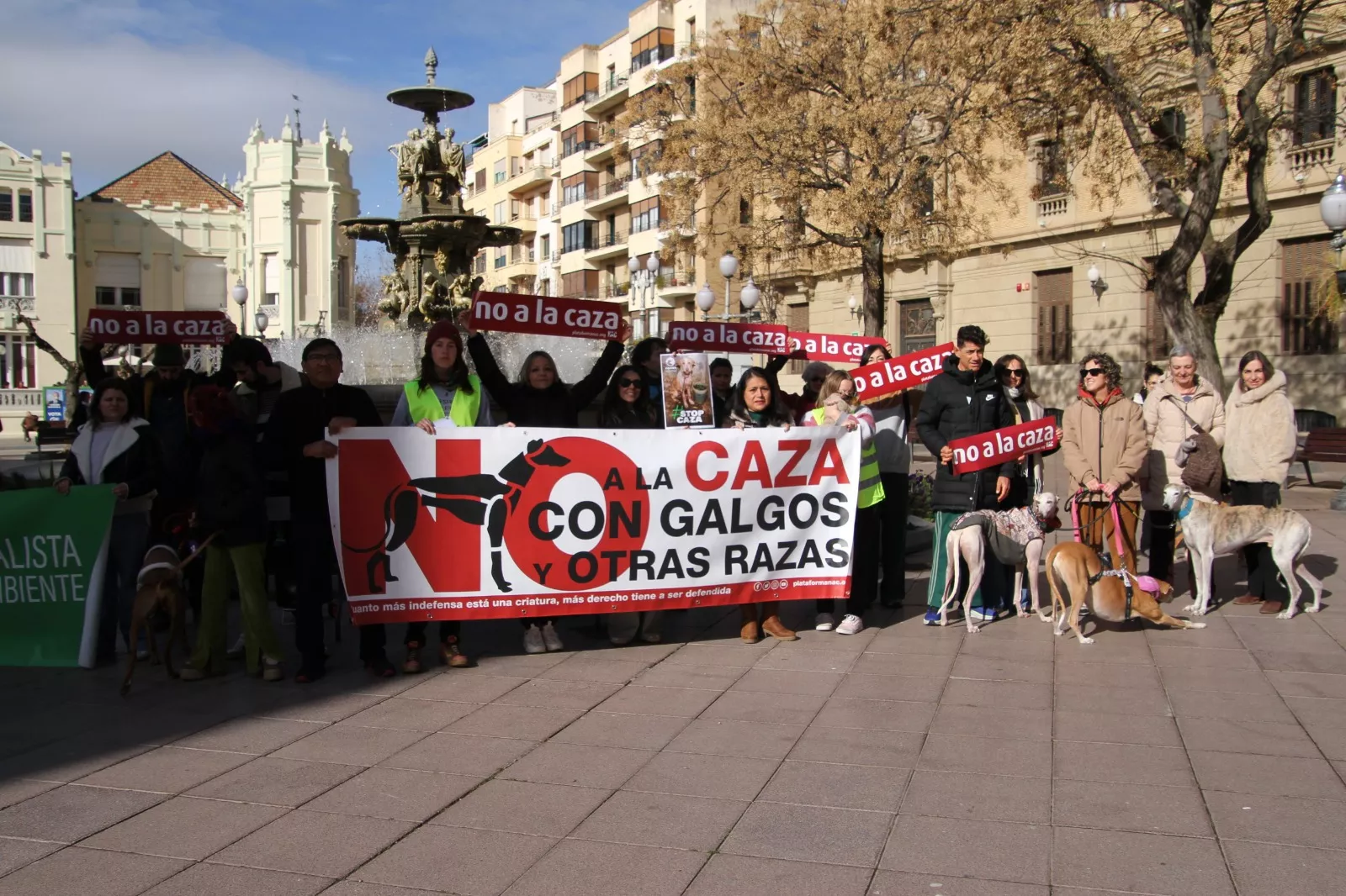 Concentración en Huesca por los derechos de los animales. Foto Carlos Neofato