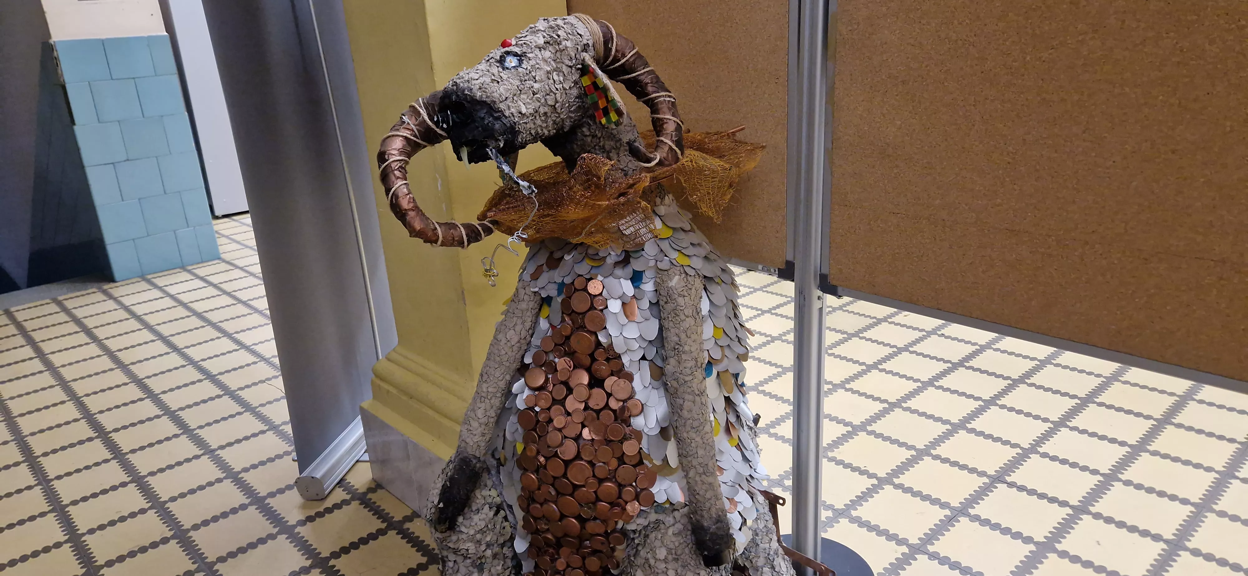 Exposición Trash + Animales fantásticos y dónde encontrarlos en el Campus de Huesca. Foto Myriam Martínez